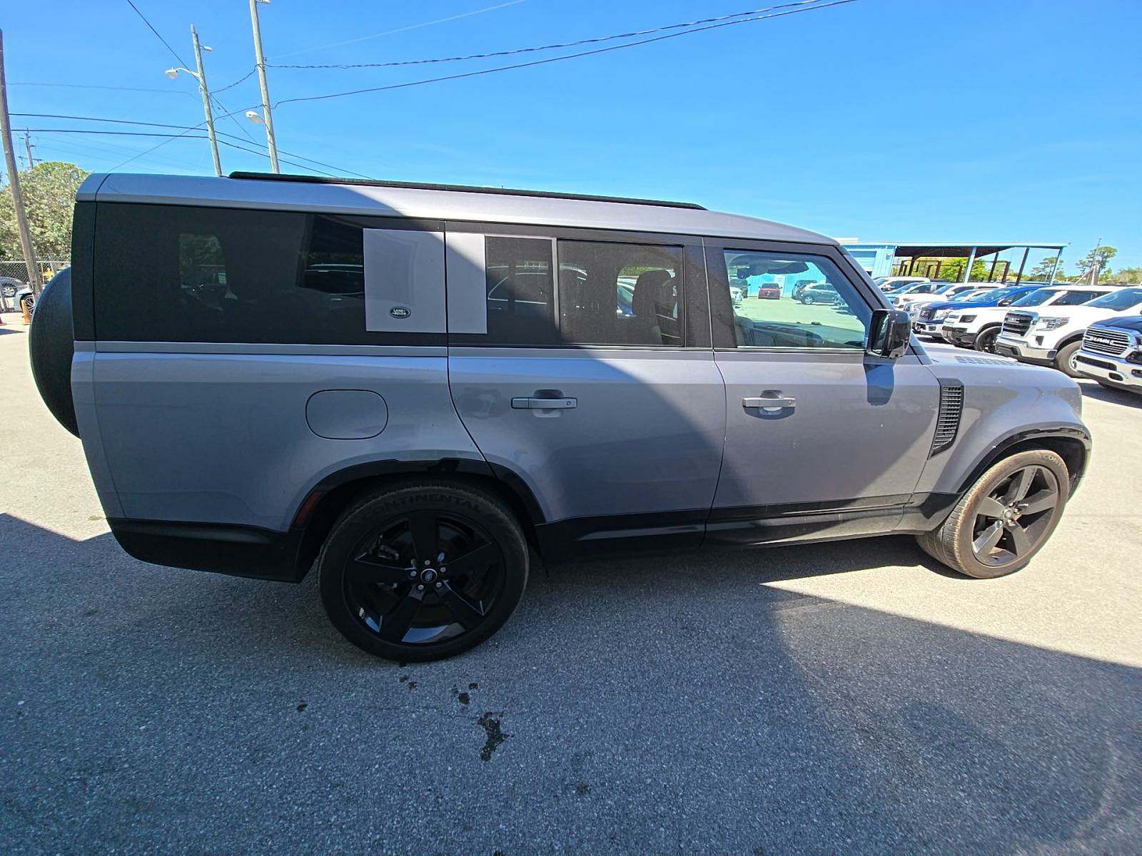 2024 Land Rover Defender 130 X-Dynamic SE AWD