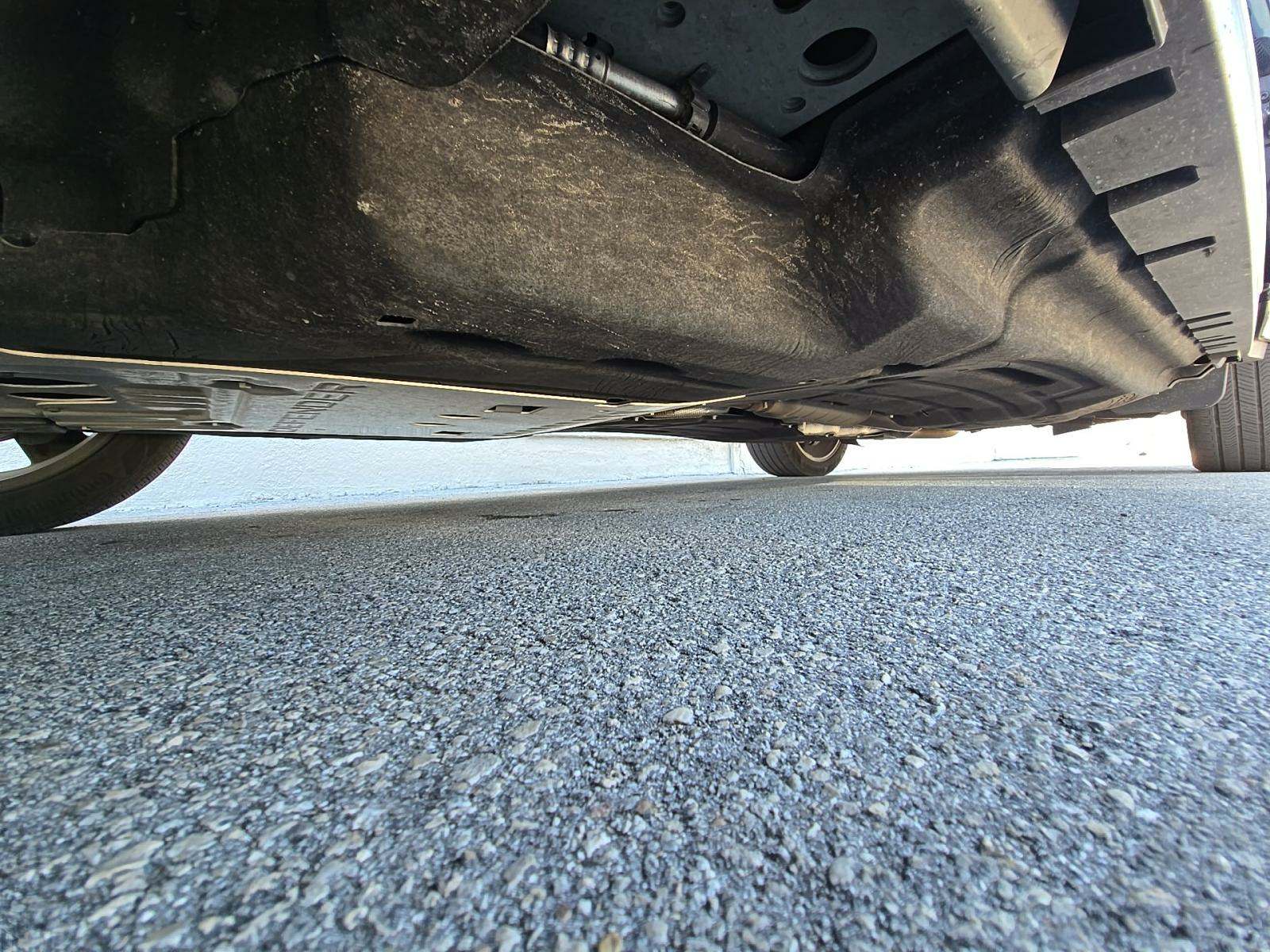 2024 Land Rover Defender 130 X-Dynamic SE AWD