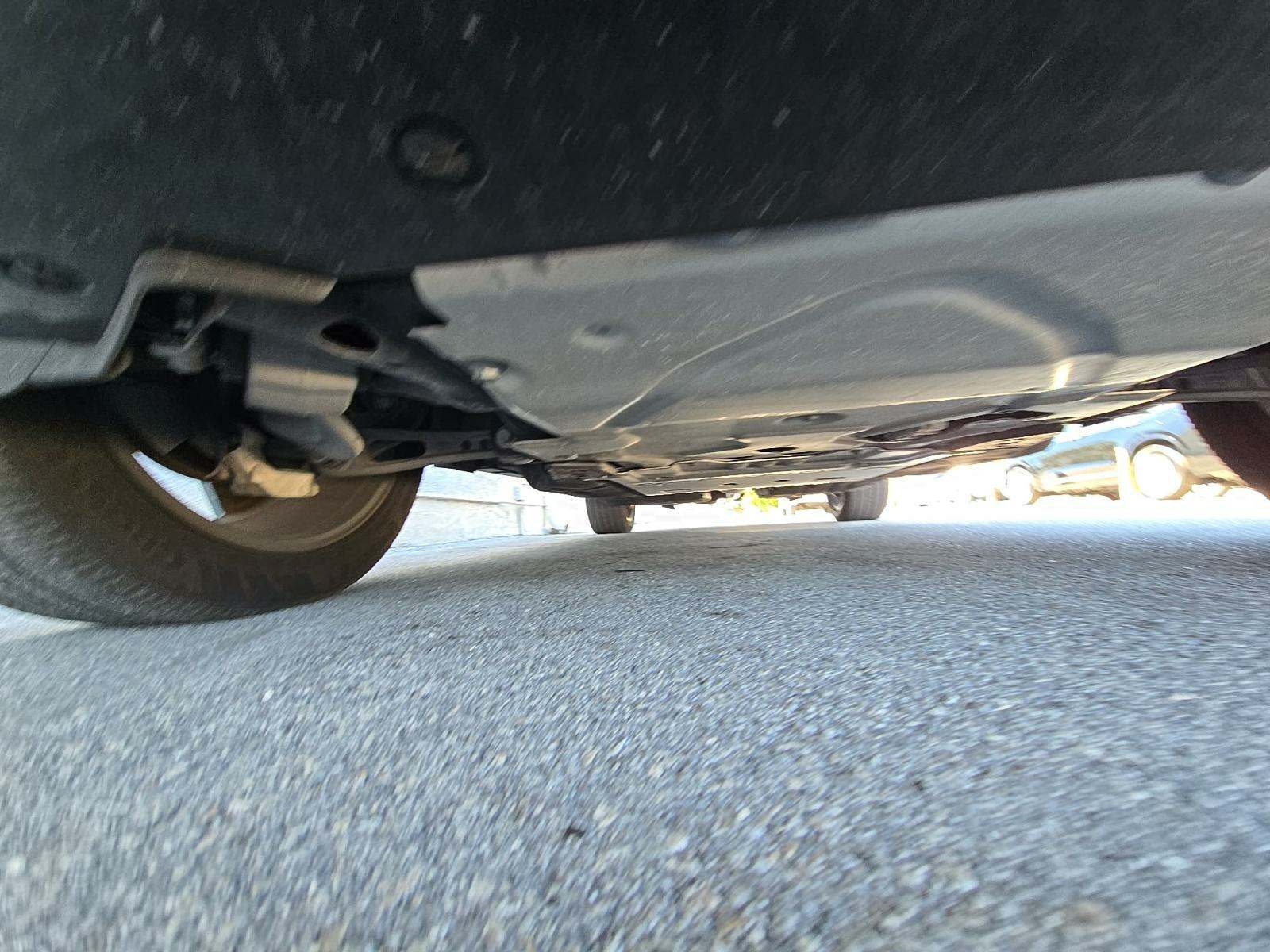 2024 Land Rover Defender 130 X-Dynamic SE AWD