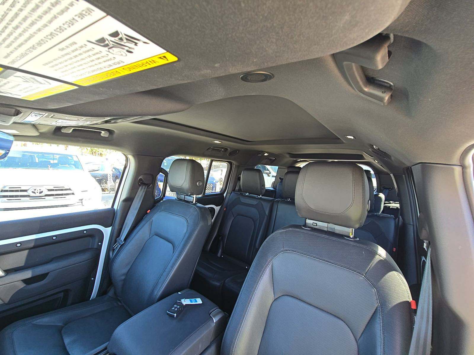 2024 Land Rover Defender 130 X-Dynamic SE AWD