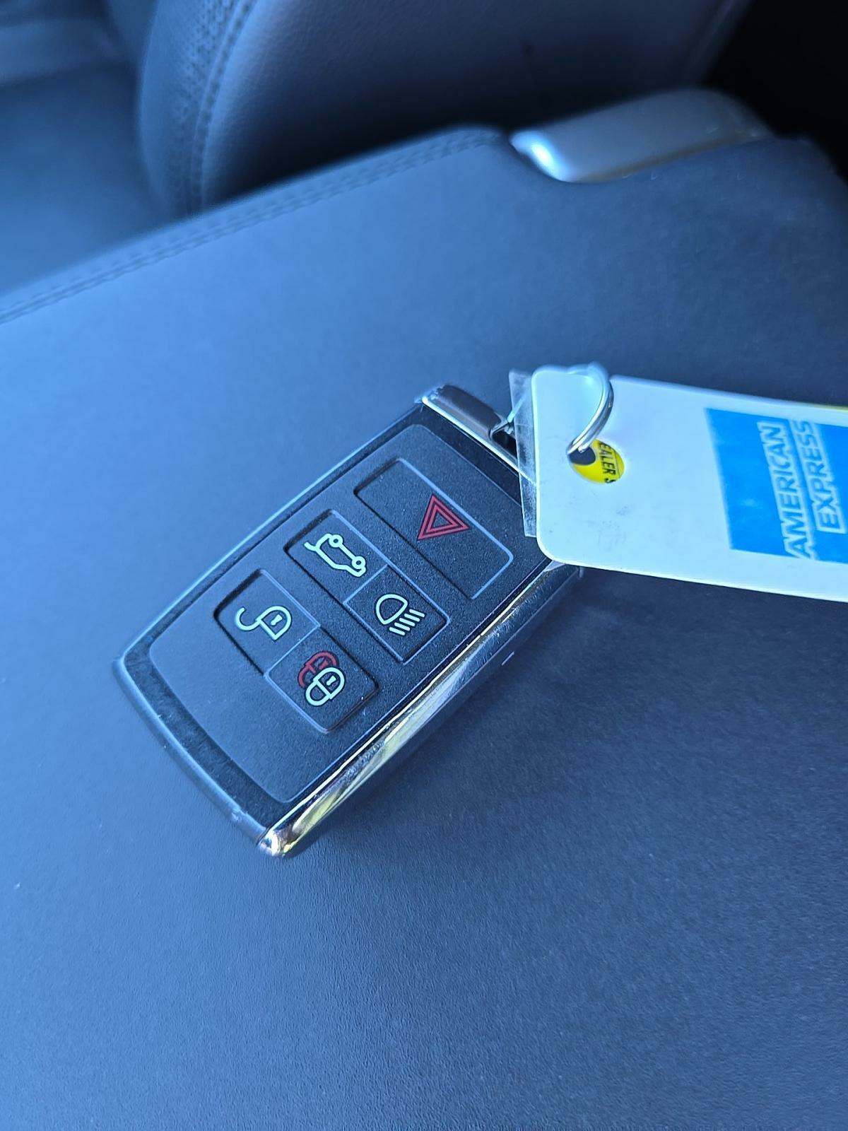 2024 Land Rover Defender 130 X-Dynamic SE AWD