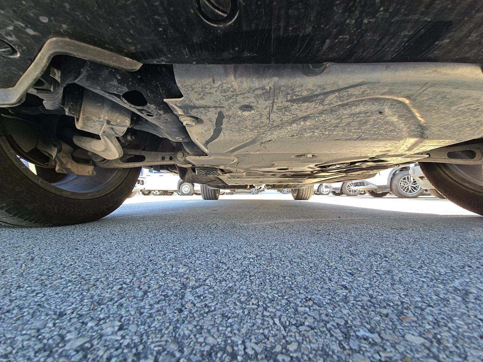 2024 Land Rover Defender 130 X-Dynamic SE AWD