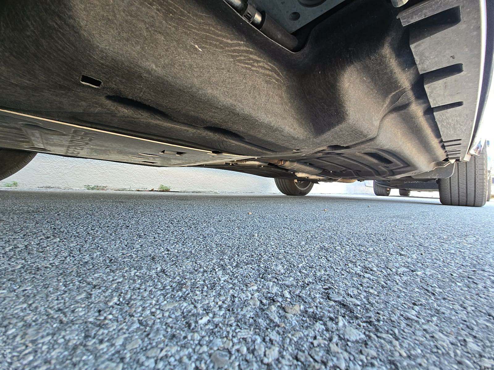 2024 Land Rover Defender 130 X-Dynamic SE AWD