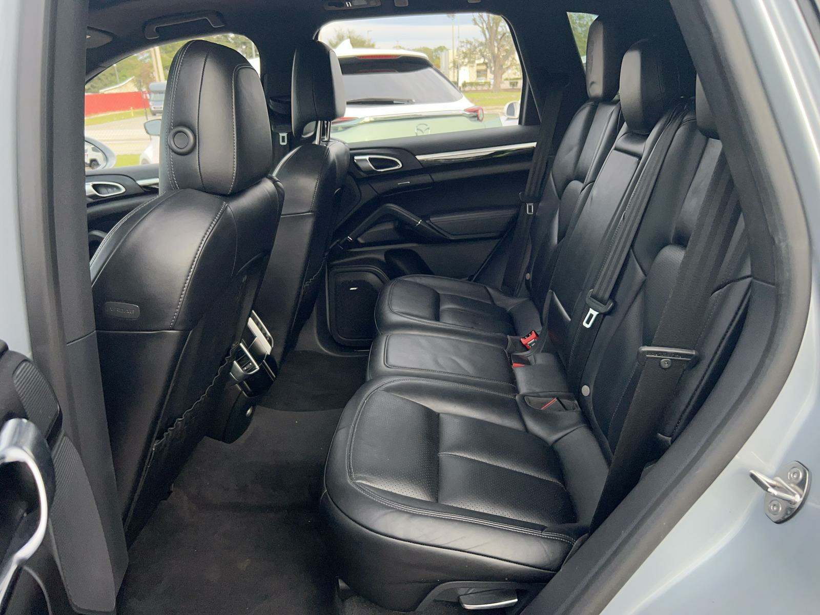 2018 Porsche Cayenne Platinum Edition AWD