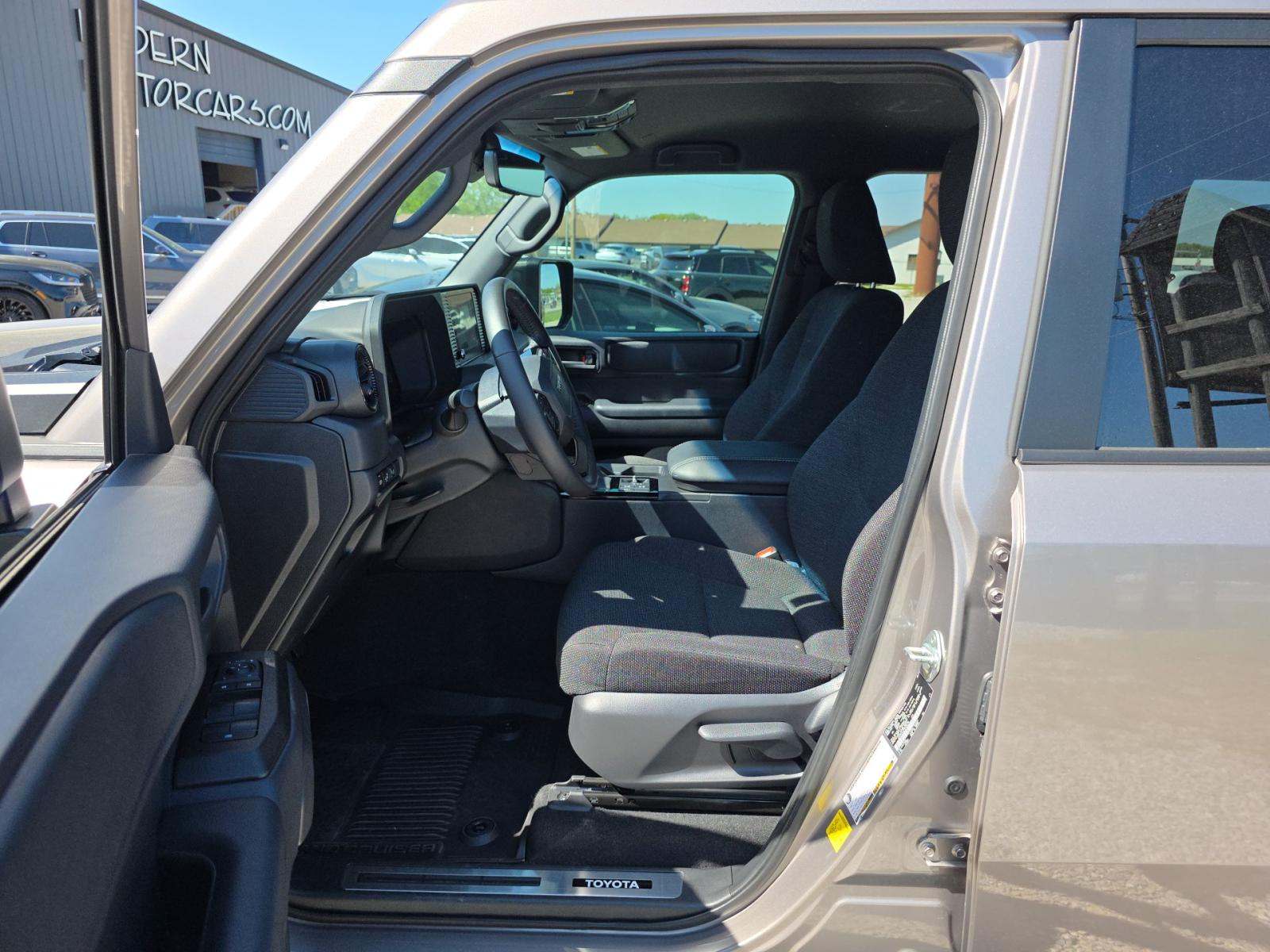 TOYOTA LAND CRUISER - 2