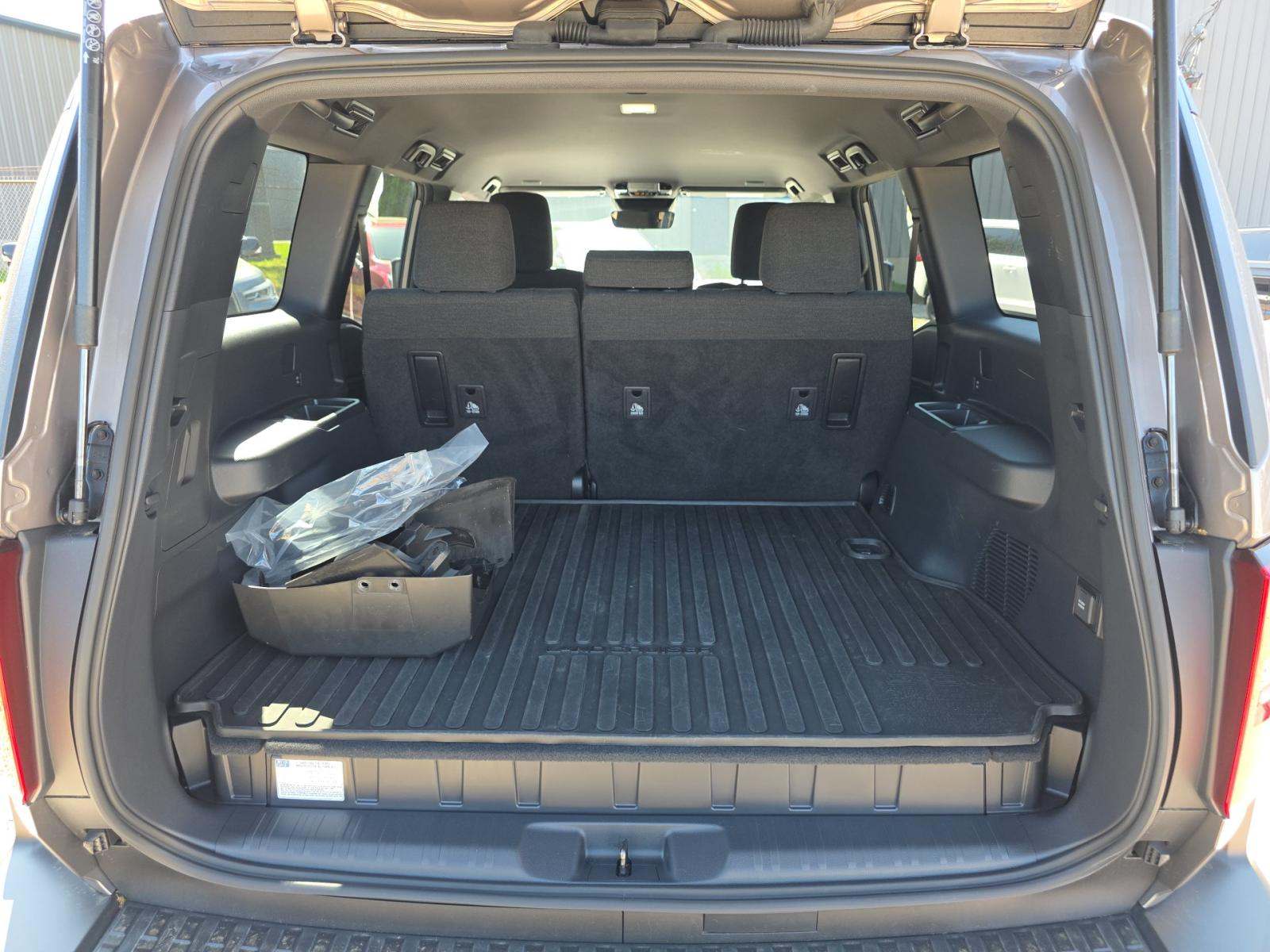 TOYOTA LAND CRUISER - 10