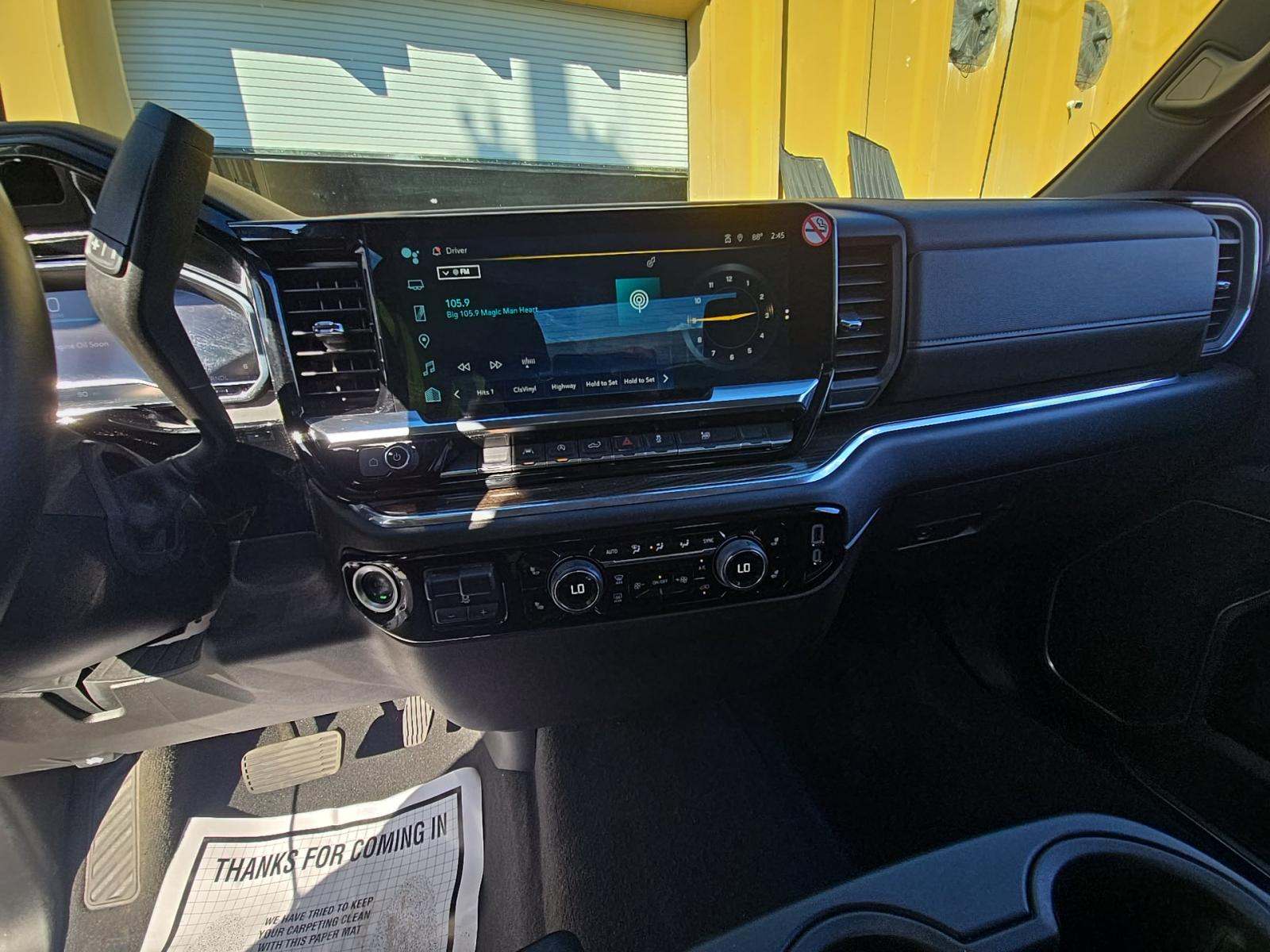 2025 Chevrolet Silverado 1500 LT AWD