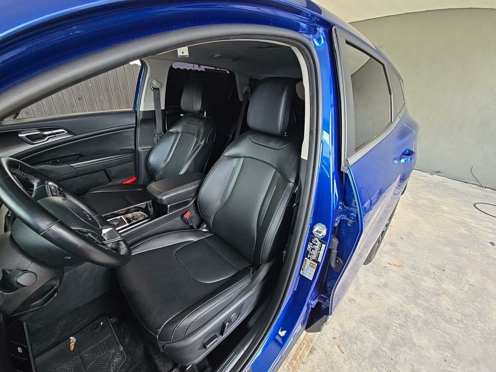 2024 Kia Sportage EX FWD