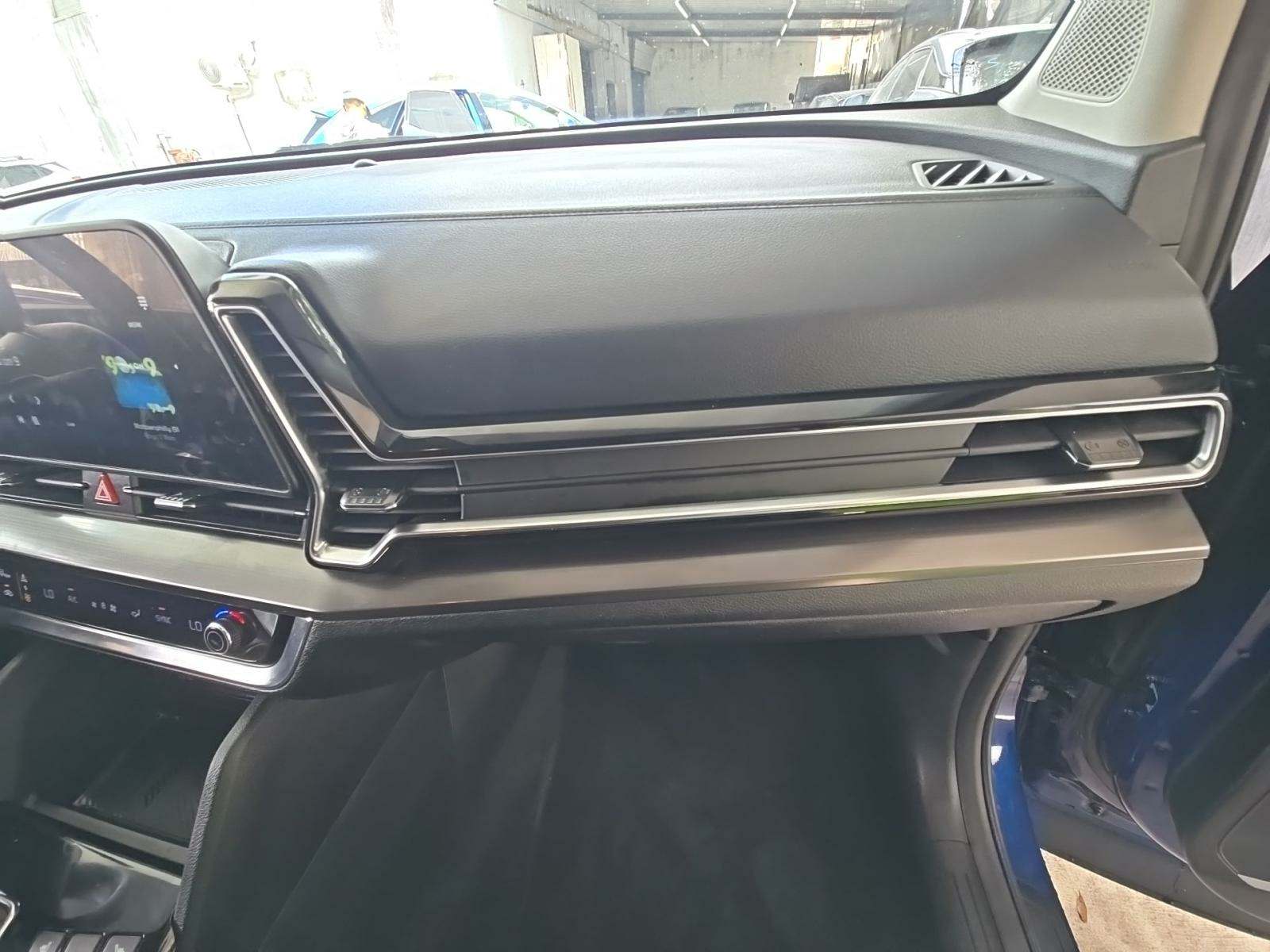 2024 Kia Sportage EX FWD