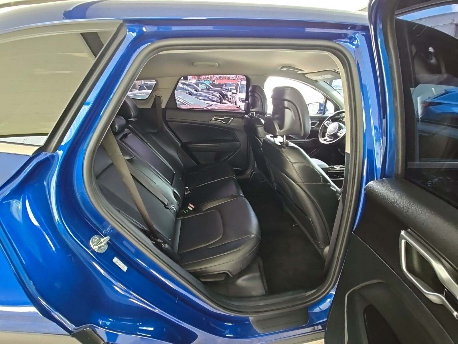 2024 Kia Sportage EX FWD