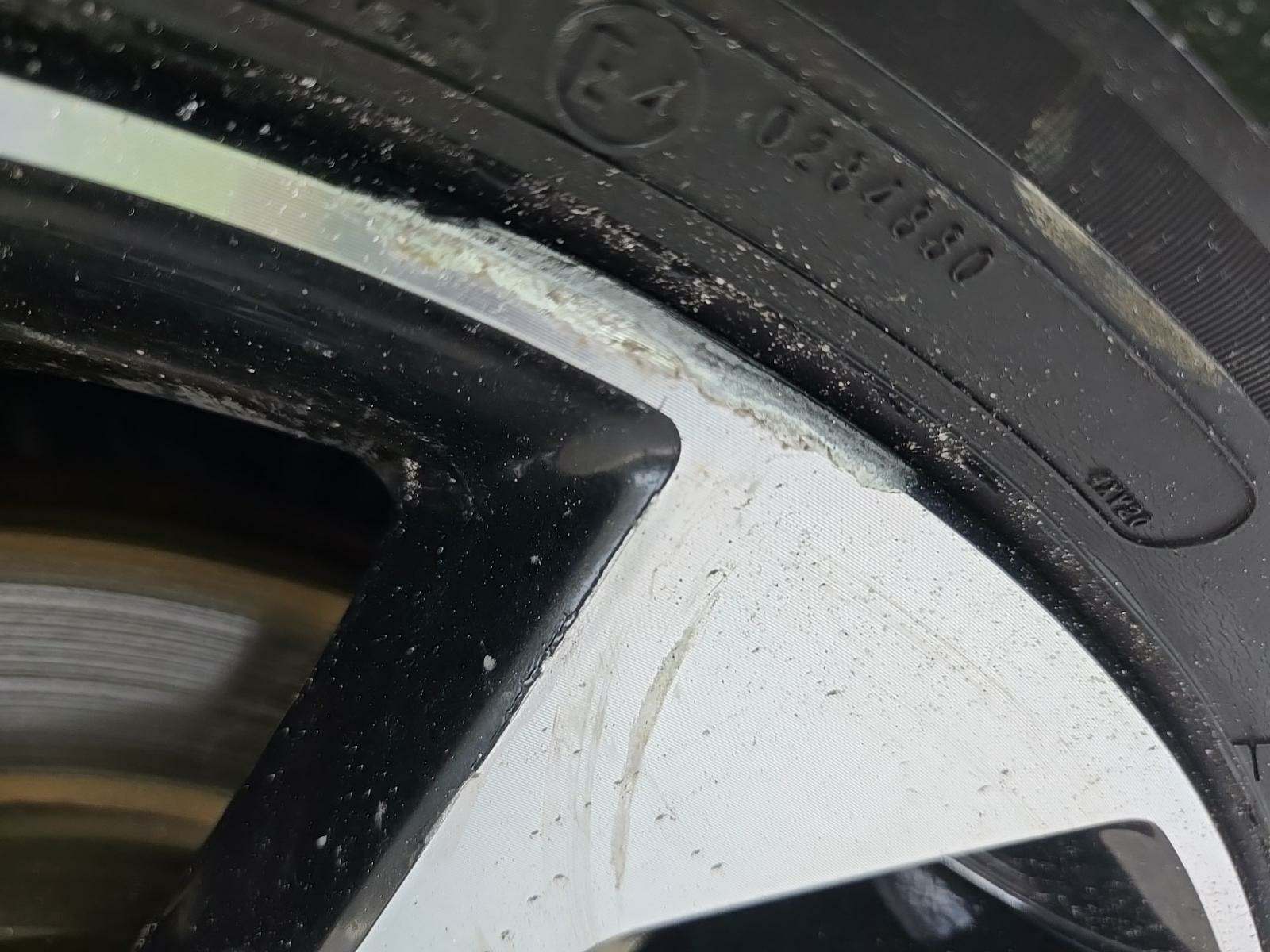 2024 Kia Sportage EX FWD