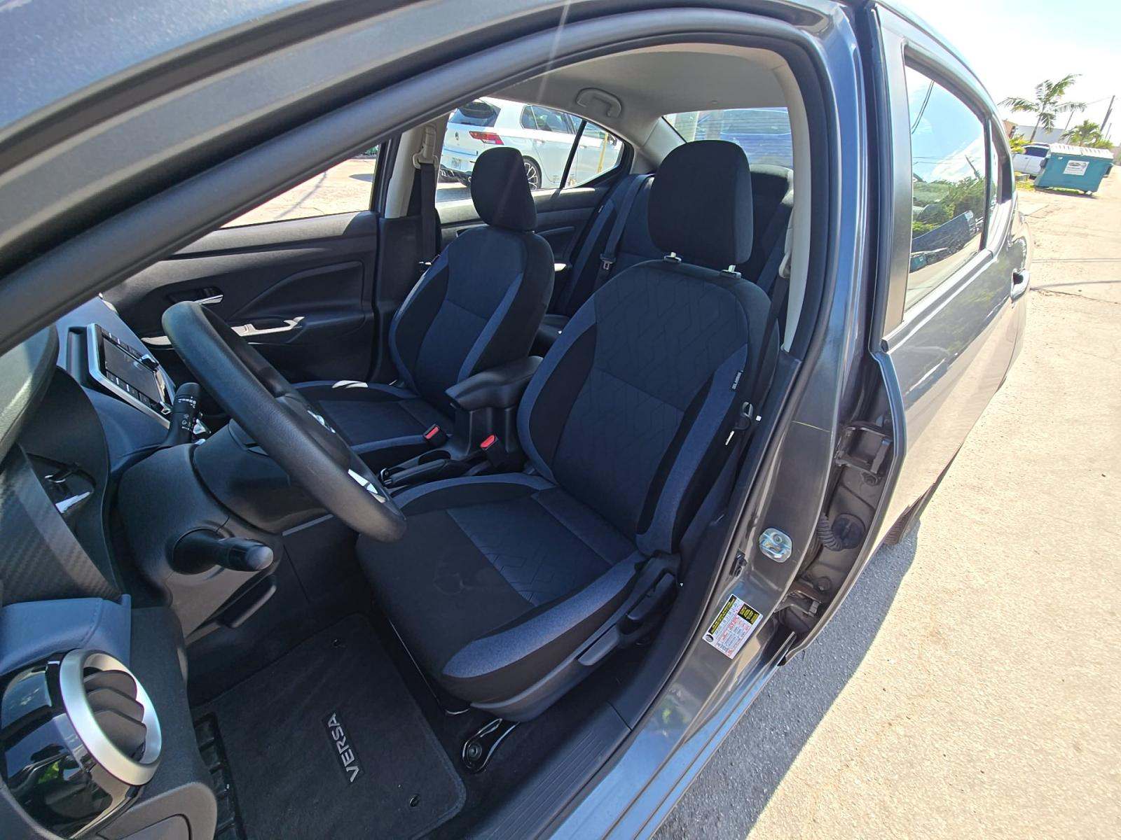 NISSAN VERSA - 2