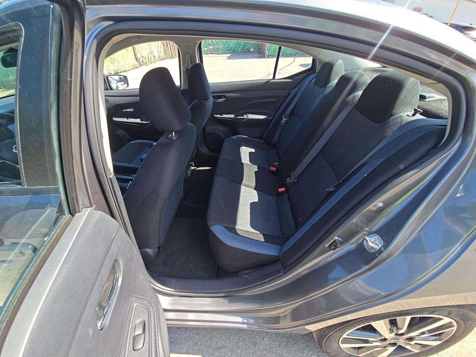 NISSAN VERSA - 9