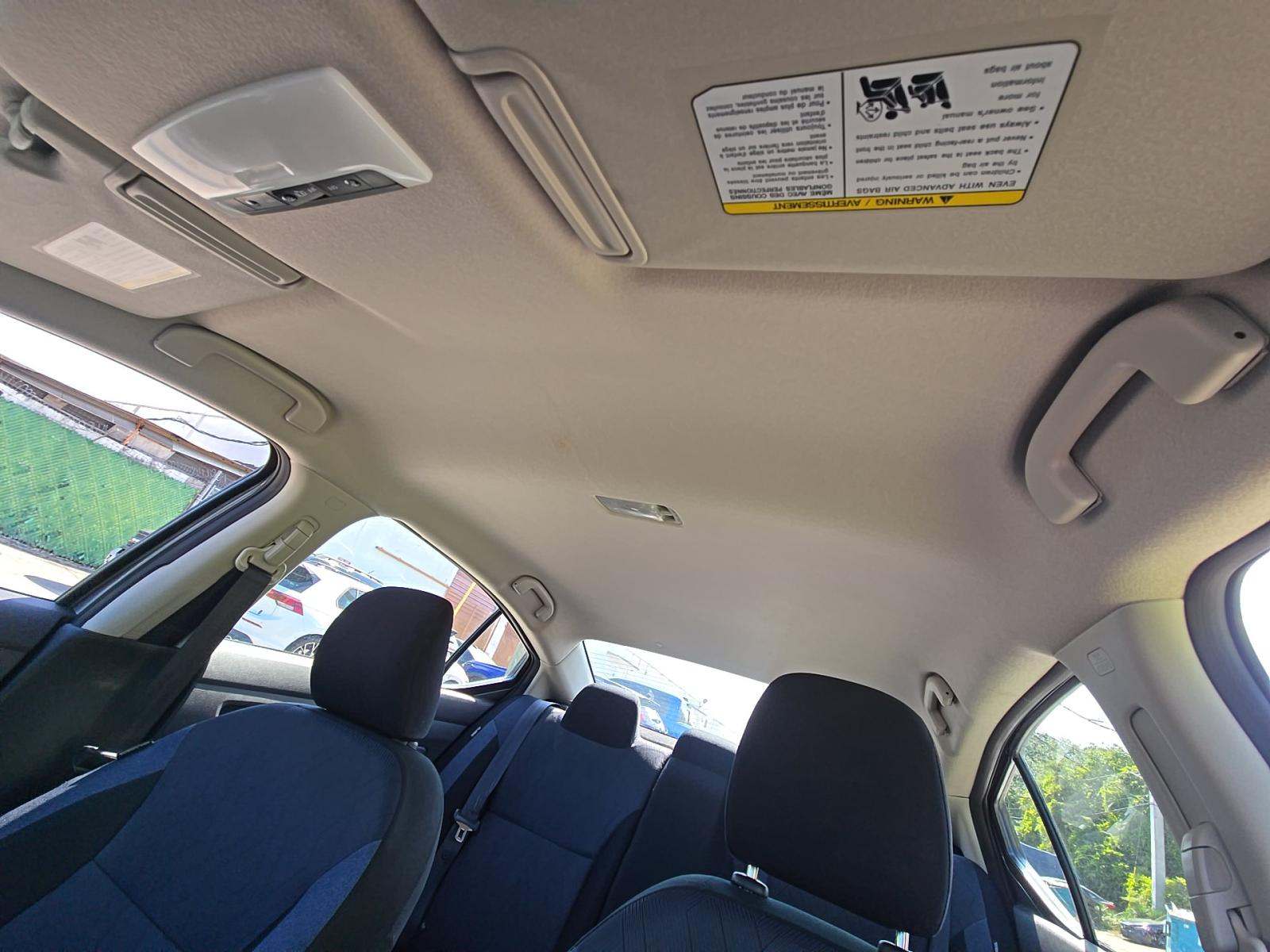 NISSAN VERSA - 7