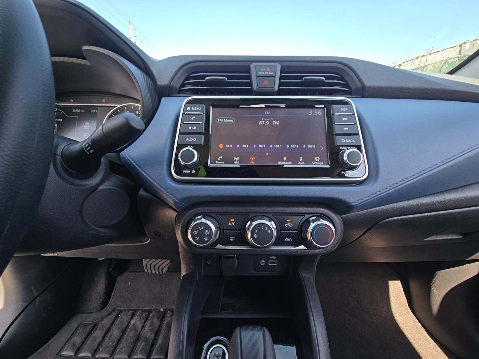 NISSAN VERSA - 6