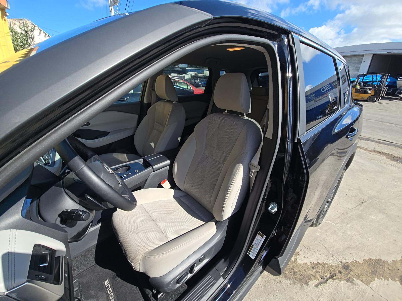 2025 Nissan Rogue SV FWD