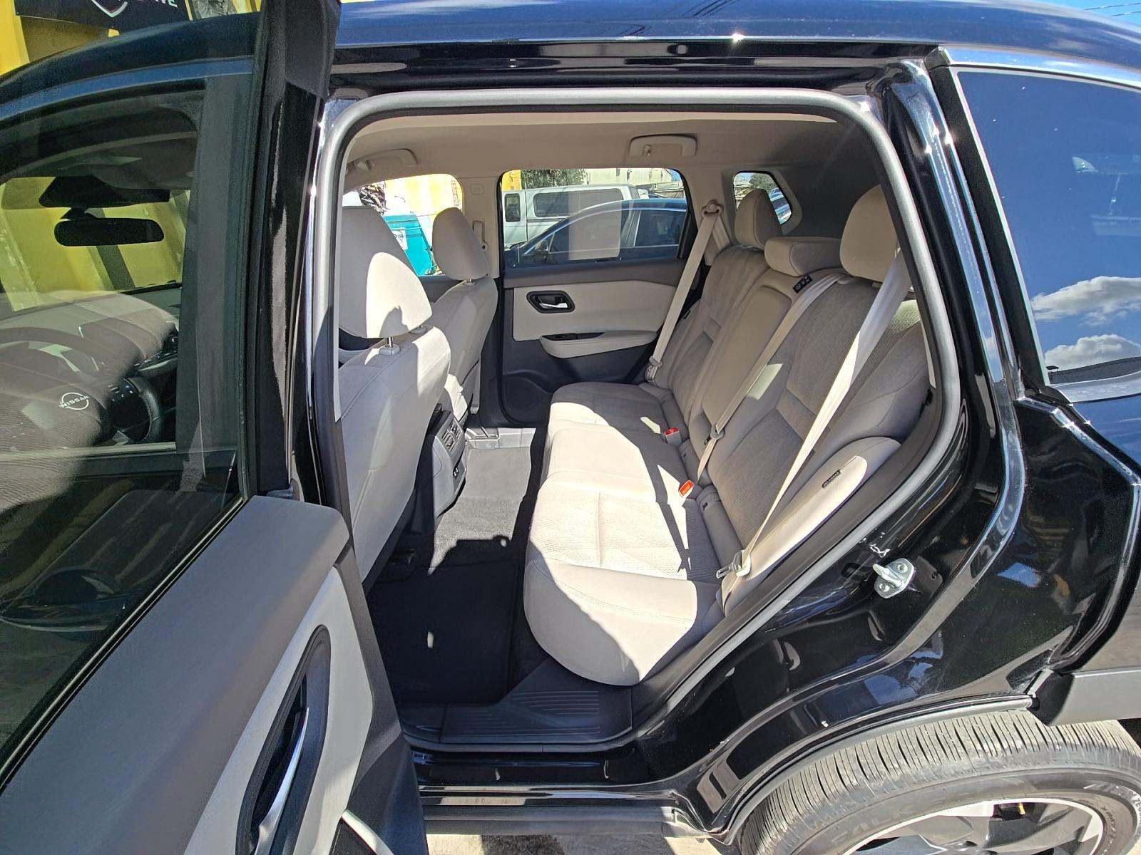 2025 Nissan Rogue SV FWD