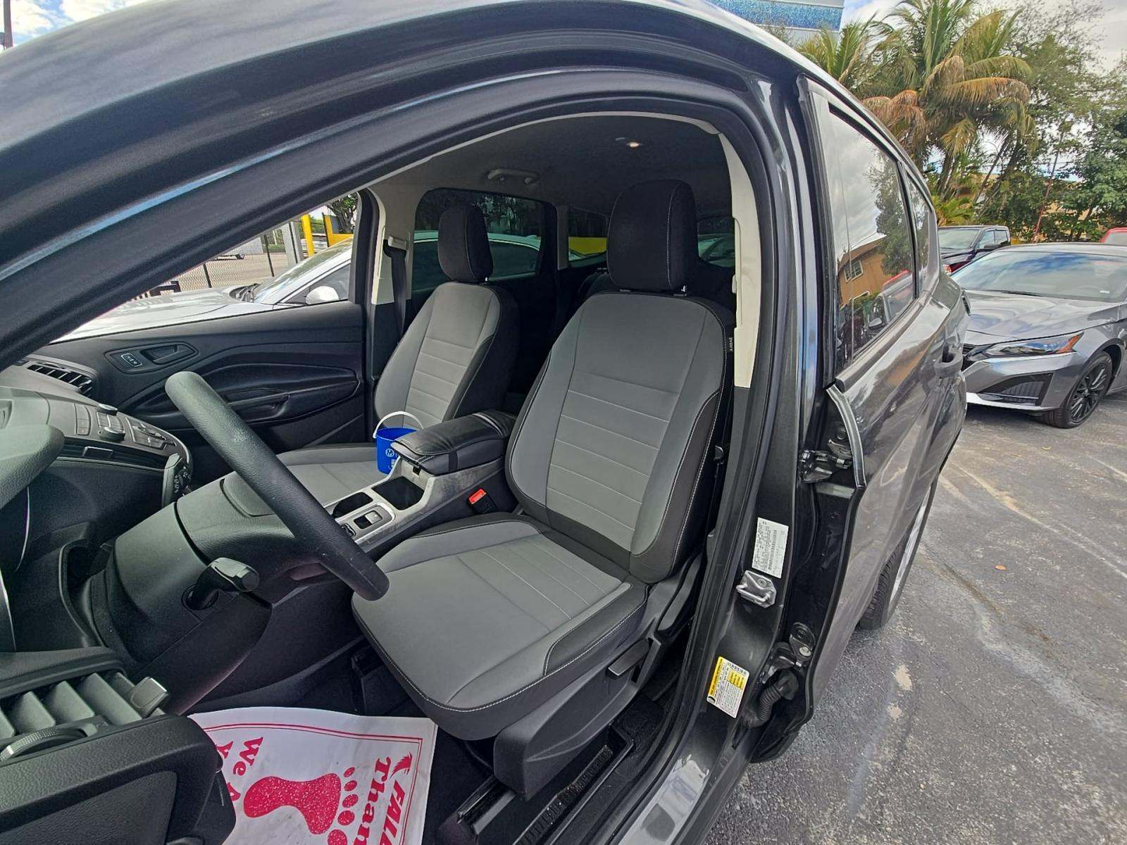 2019 Ford Escape S FWD