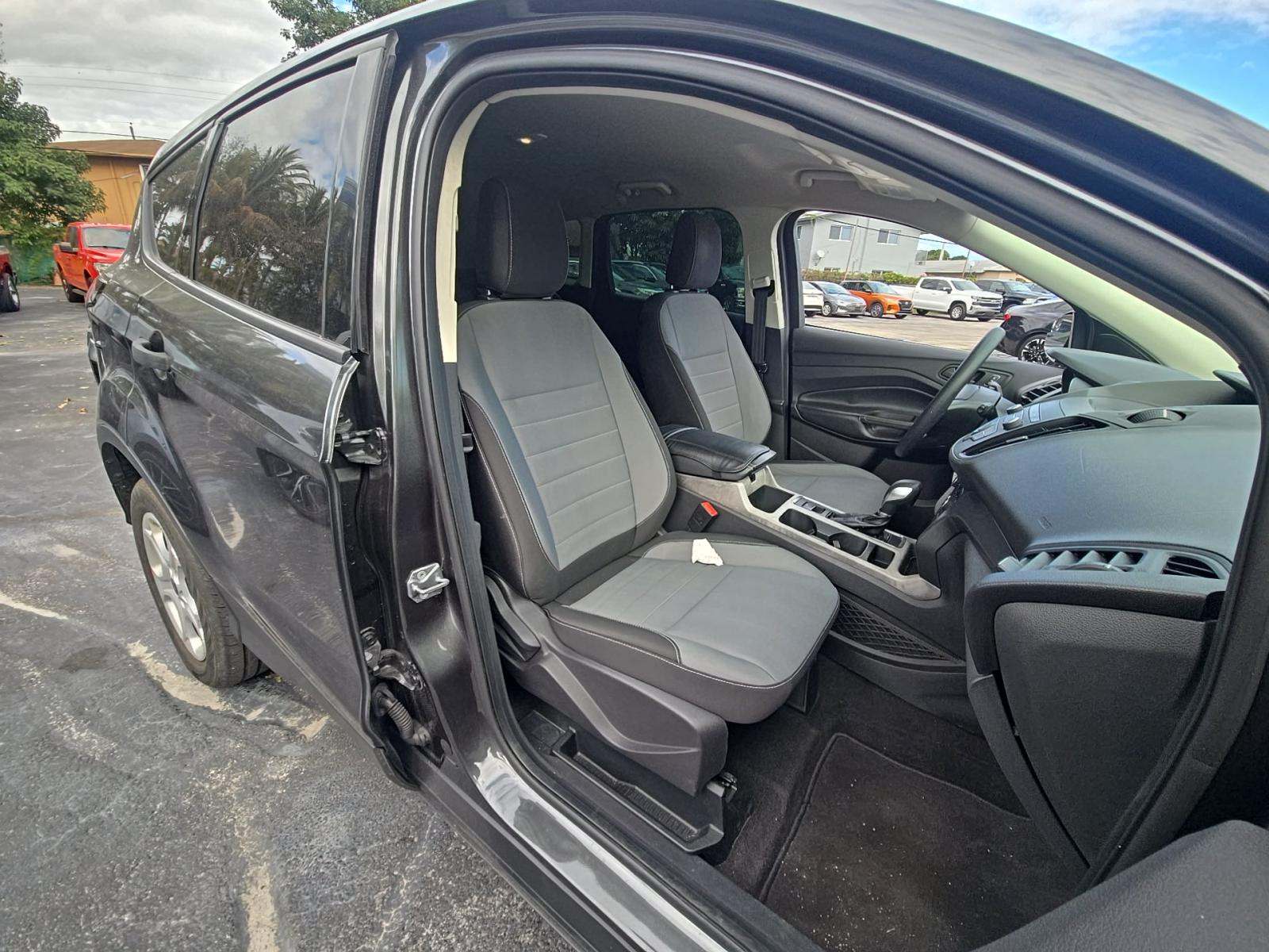 2019 Ford Escape S FWD