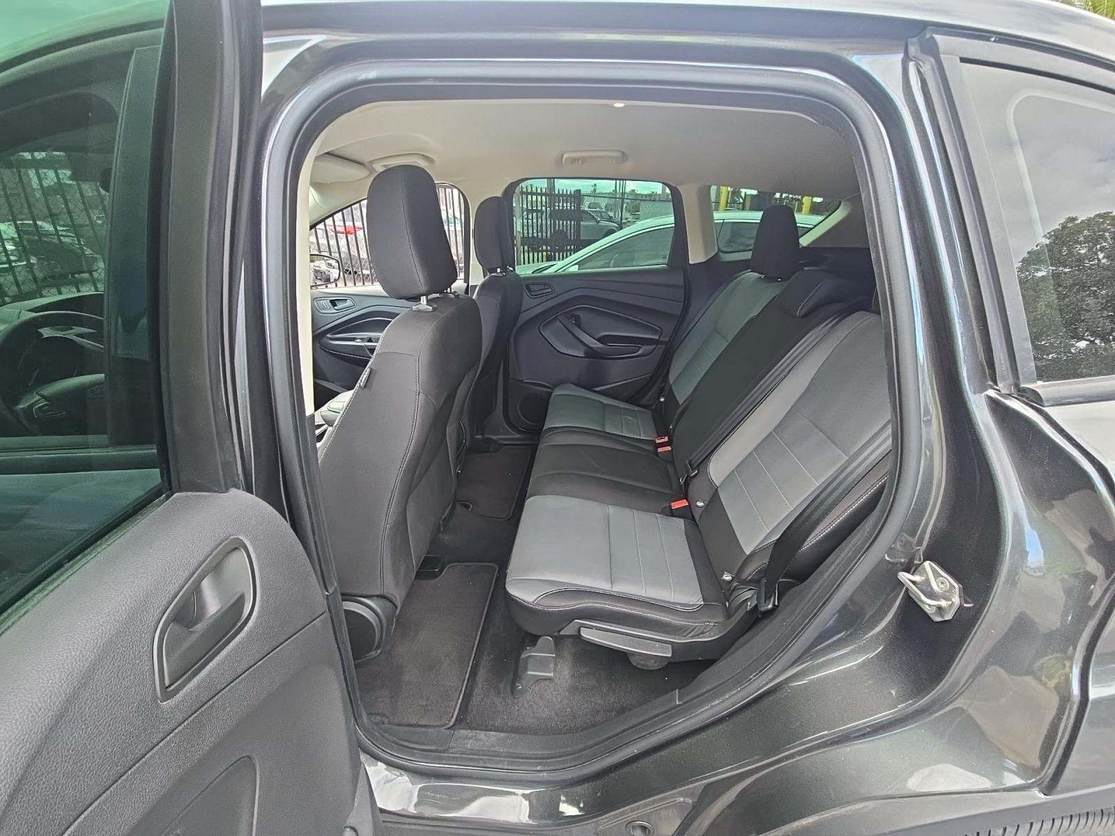2019 Ford Escape S FWD