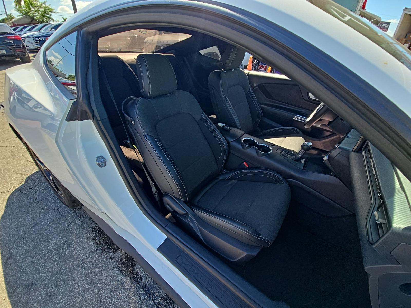 2024 Ford Mustang EcoBoost RWD