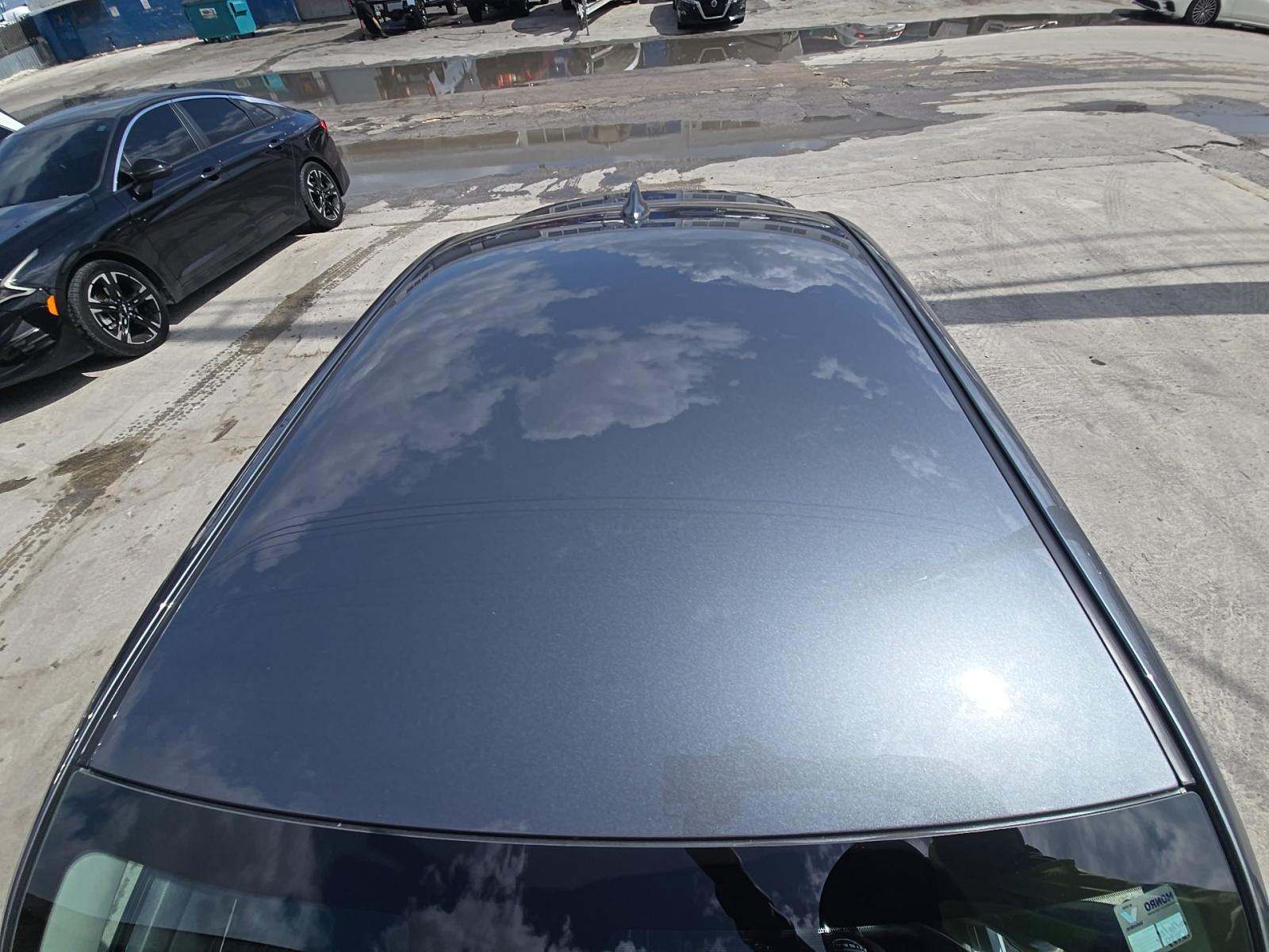 NISSAN VERSA - 8