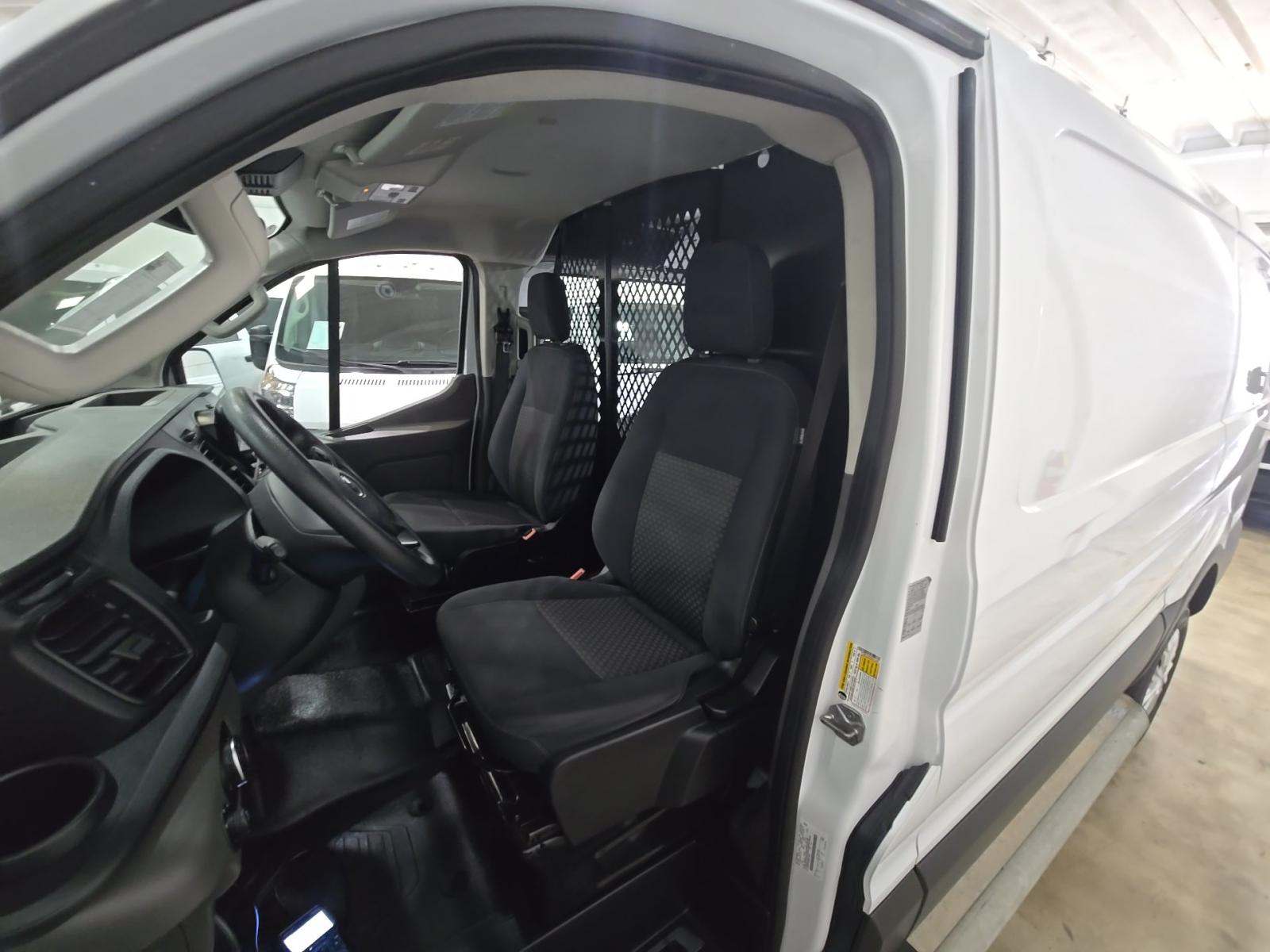 FORD TRANSIT 250 - 6