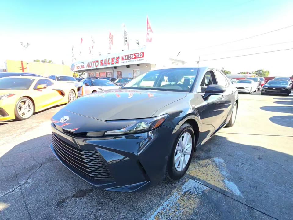 2025 Toyota Camry LE FWD