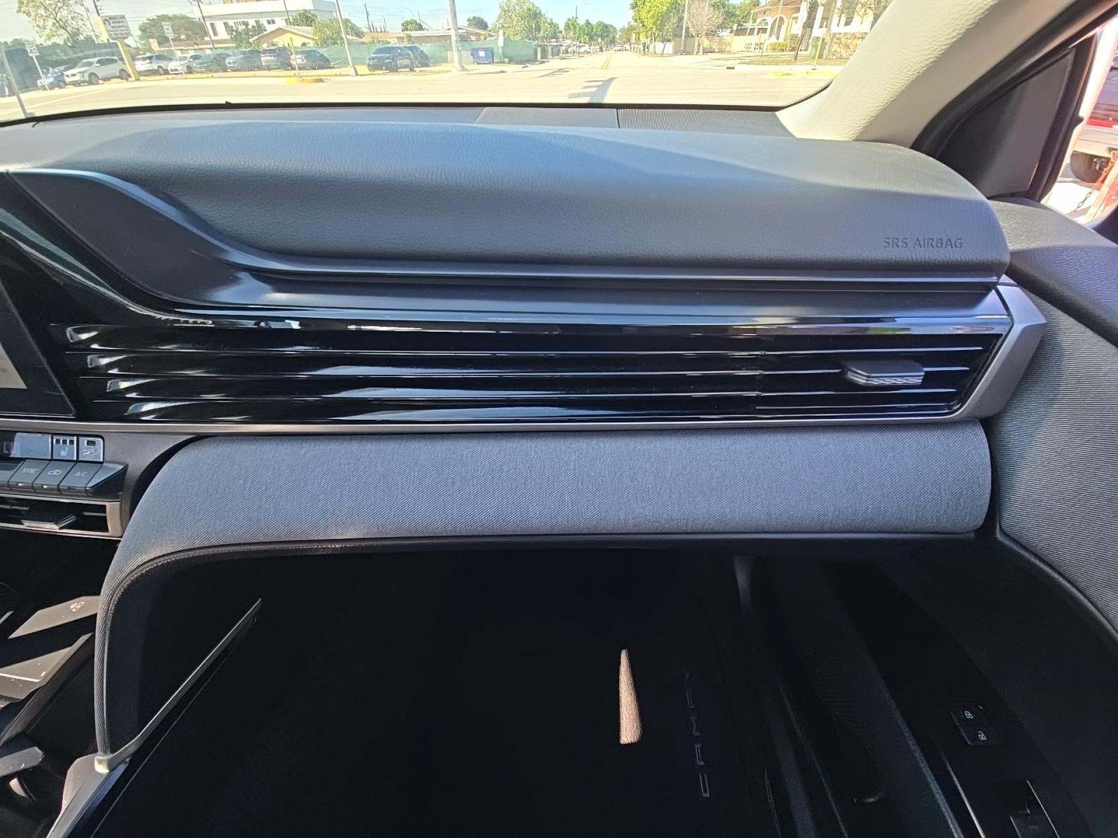 2025 Toyota Camry LE FWD