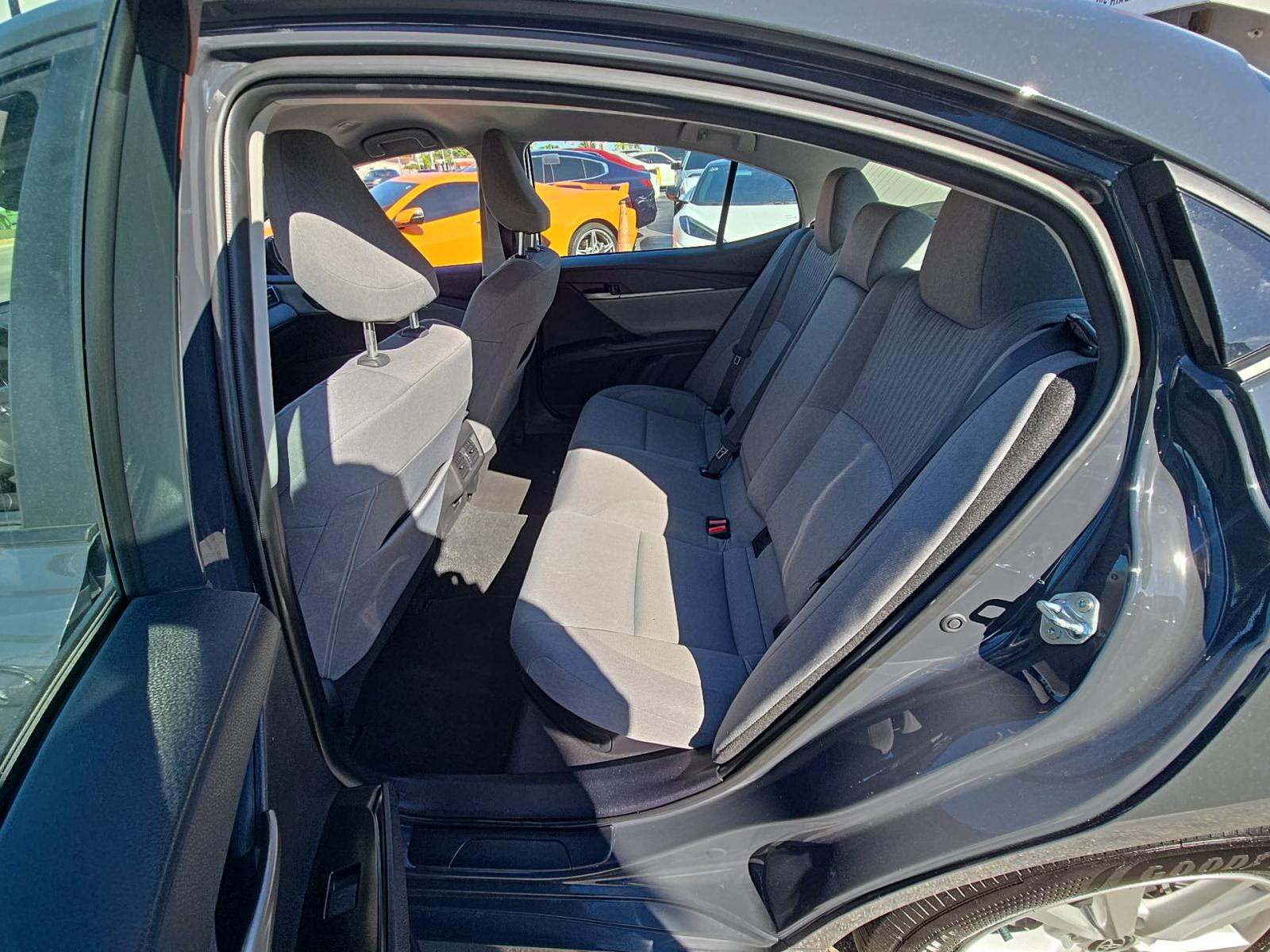 2025 Toyota Camry LE FWD