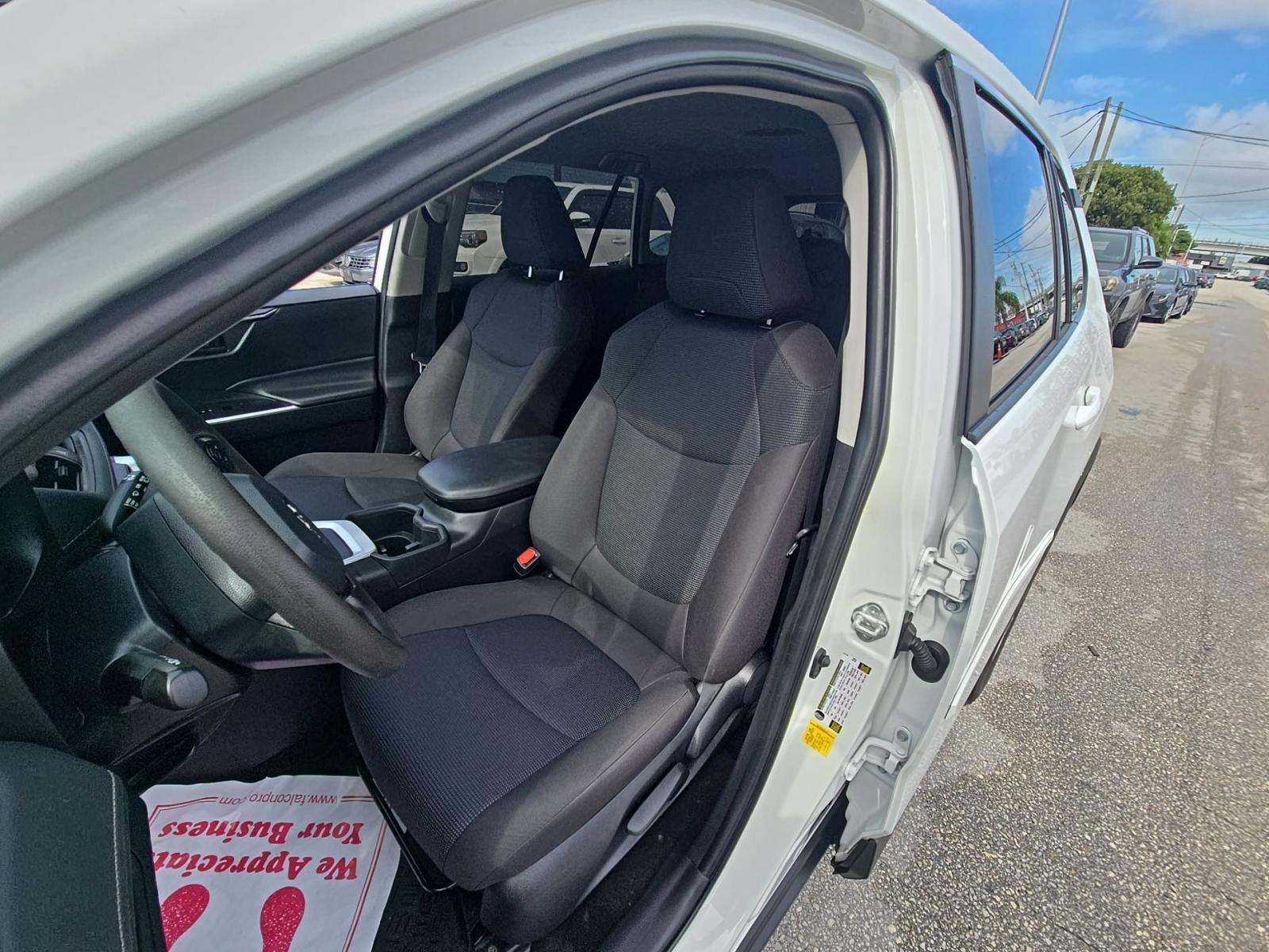 2023 Toyota RAV4 LE AWD