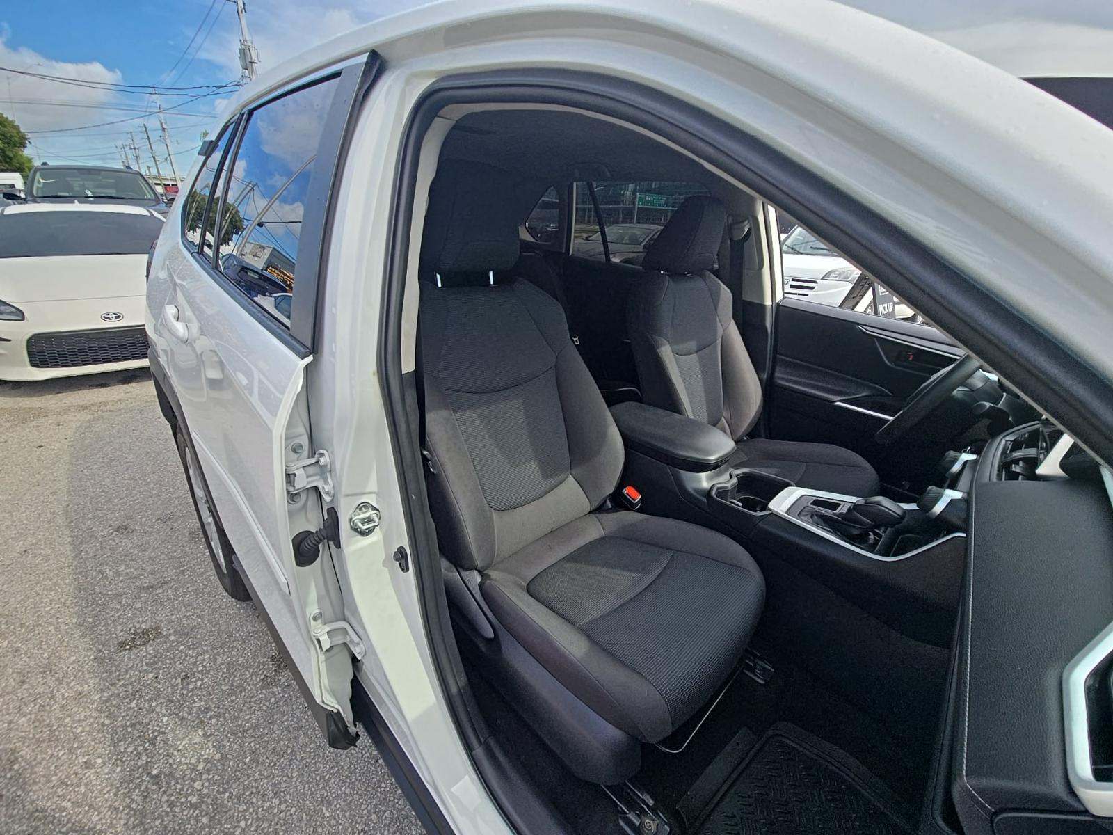 2023 Toyota RAV4 LE AWD