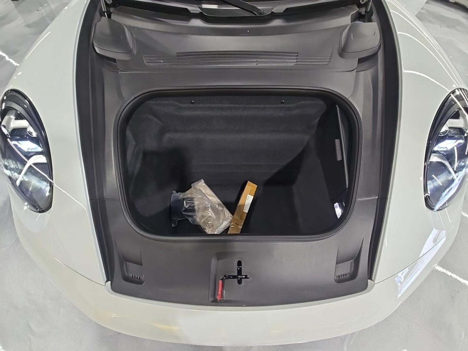 2024 Porsche 911 Carrera S RWD