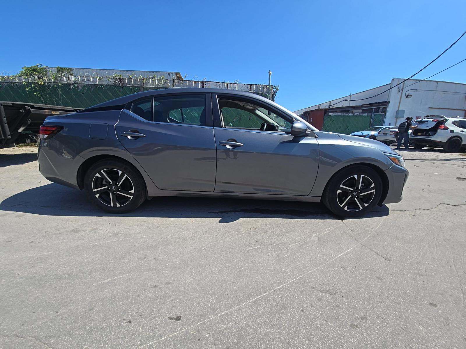 NISSAN SENTRA - 4