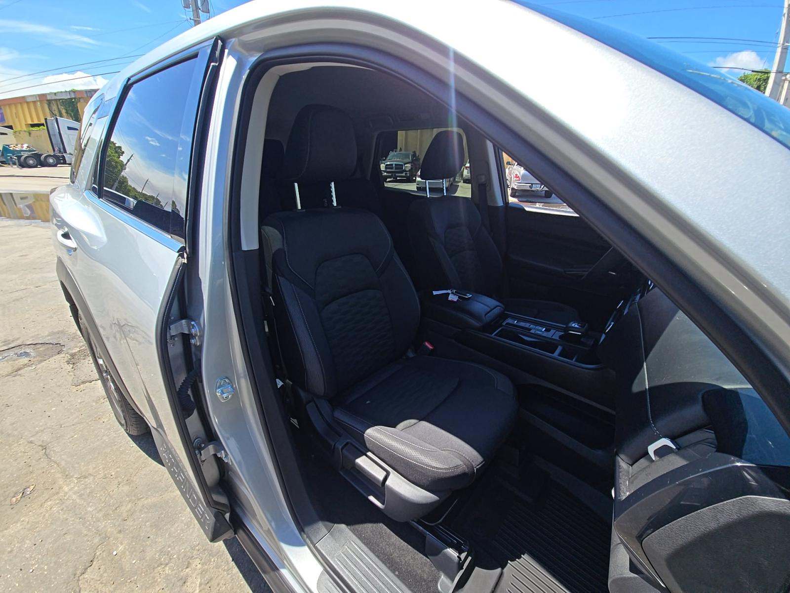 2025 Nissan Pathfinder S FWD