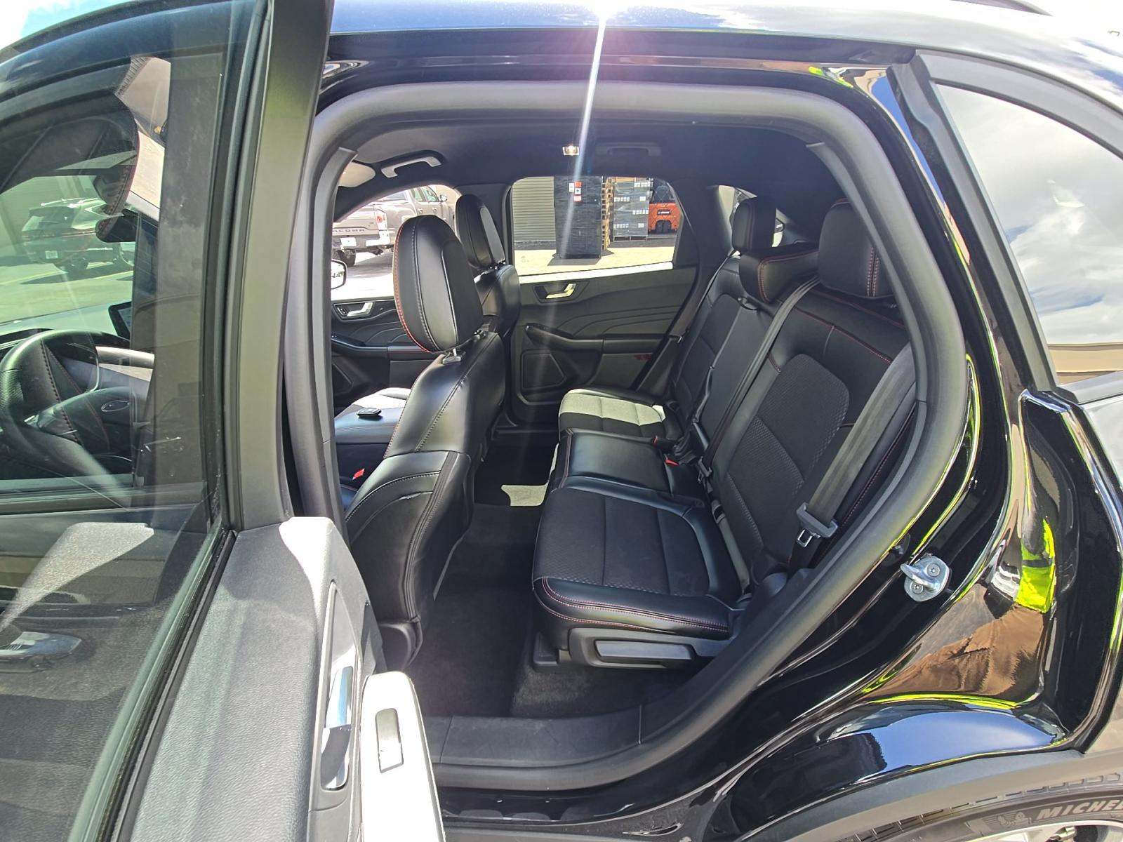 FORD ESCAPE - 9