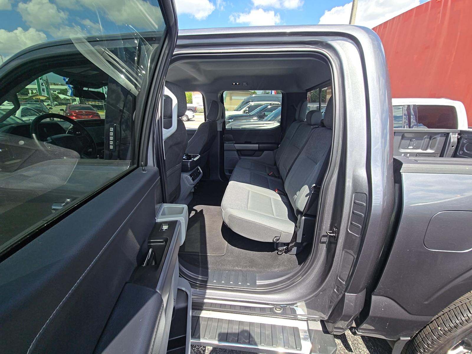 2024 Ford F-150 XLT AWD