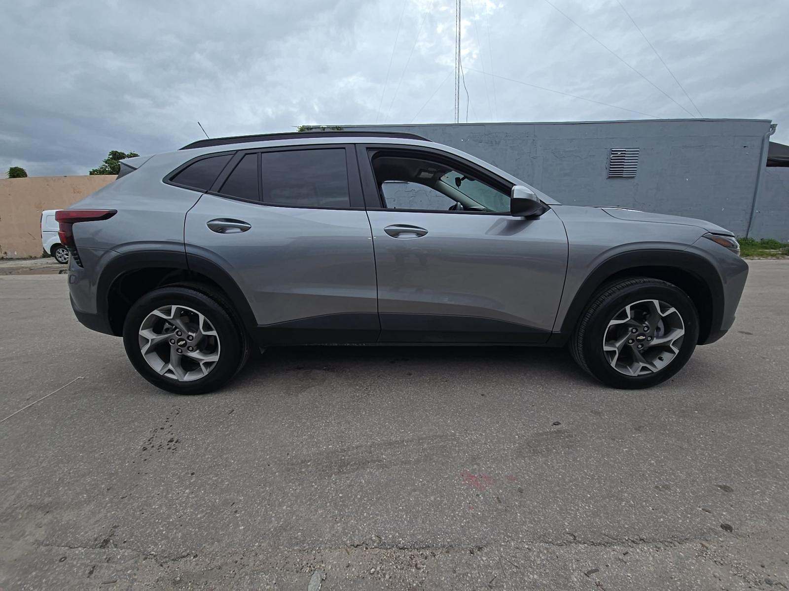 CHEVROLET TRAX - 4
