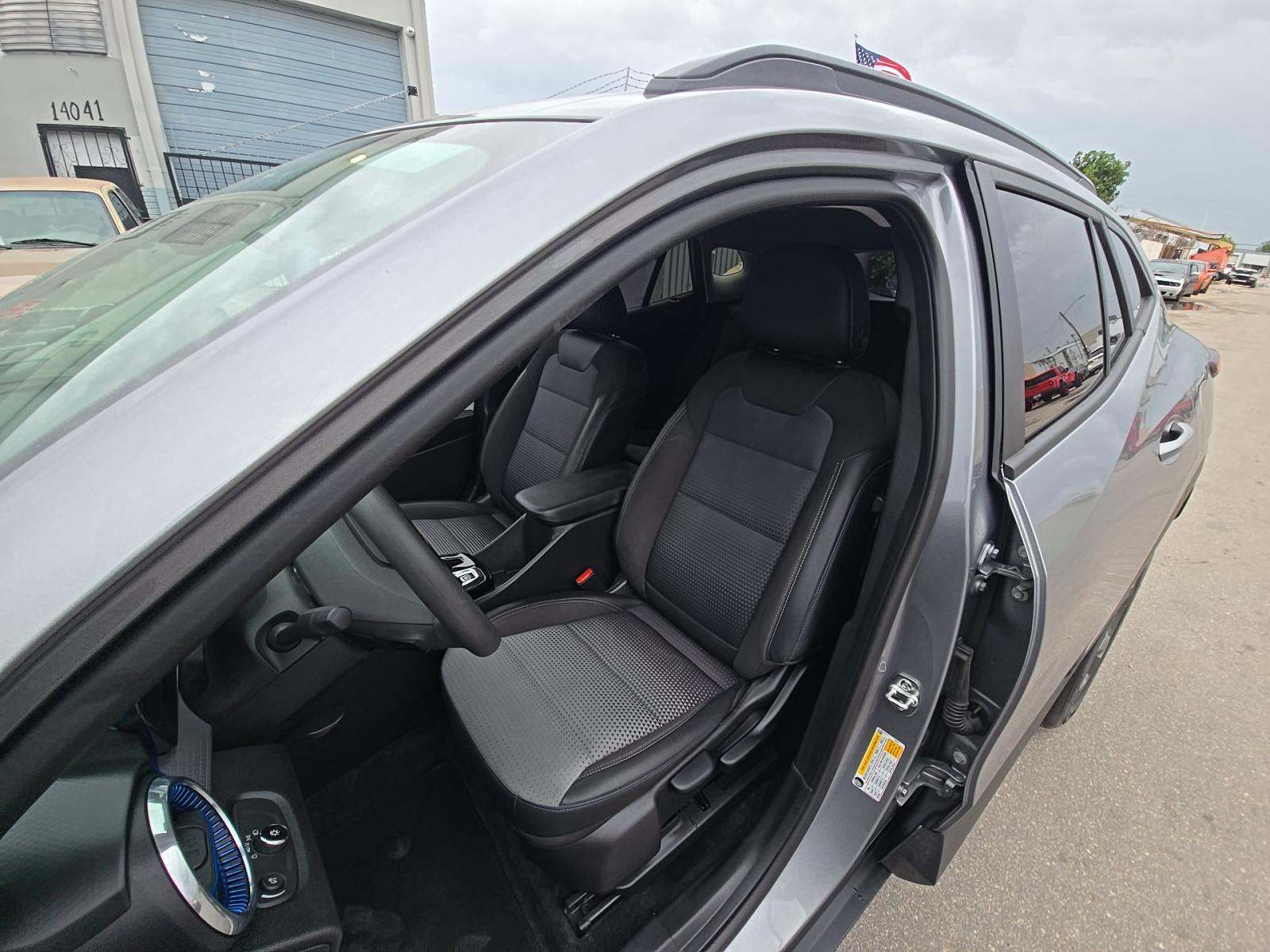 CHEVROLET TRAX - 6
