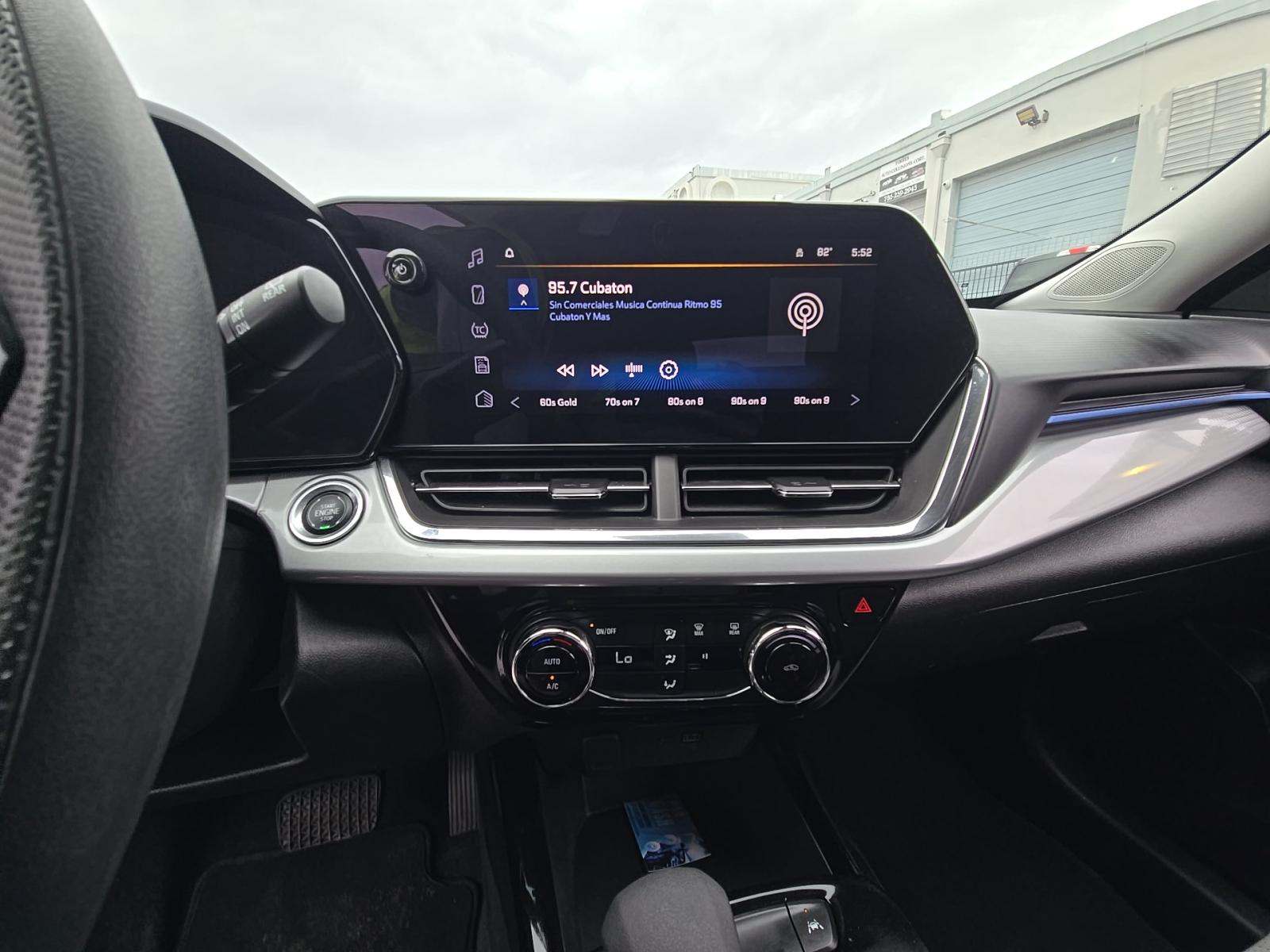 CHEVROLET TRAX - 10