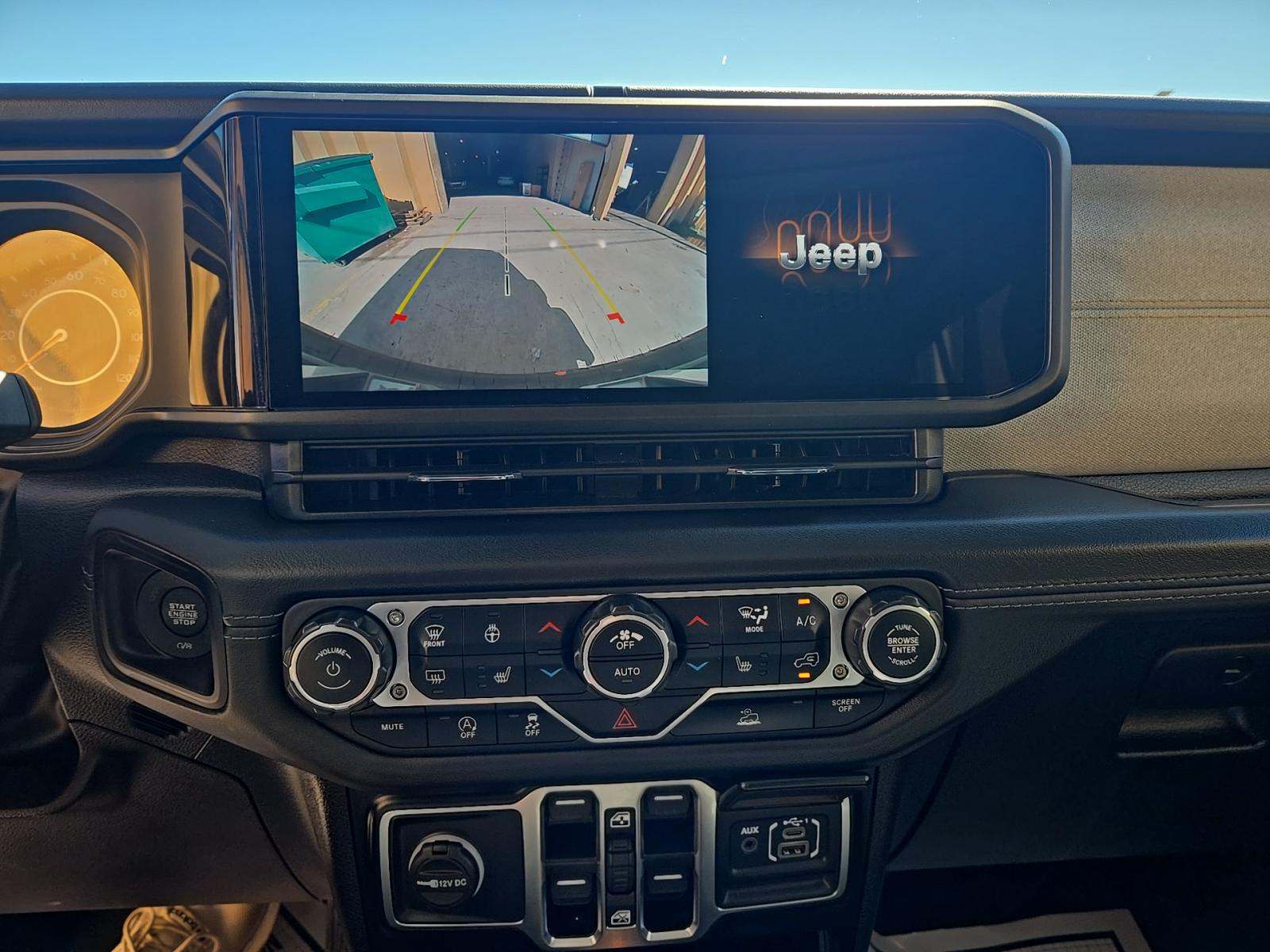 2025 Jeep Wrangler Sahara AWD