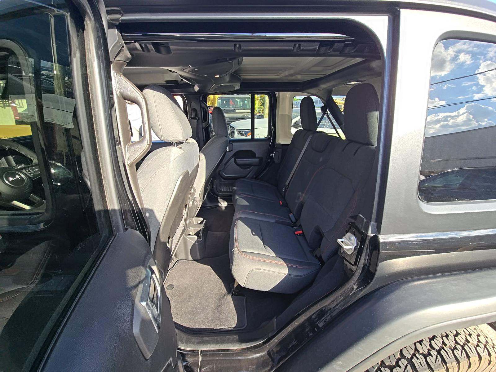 2025 Jeep Wrangler Rubicon AWD