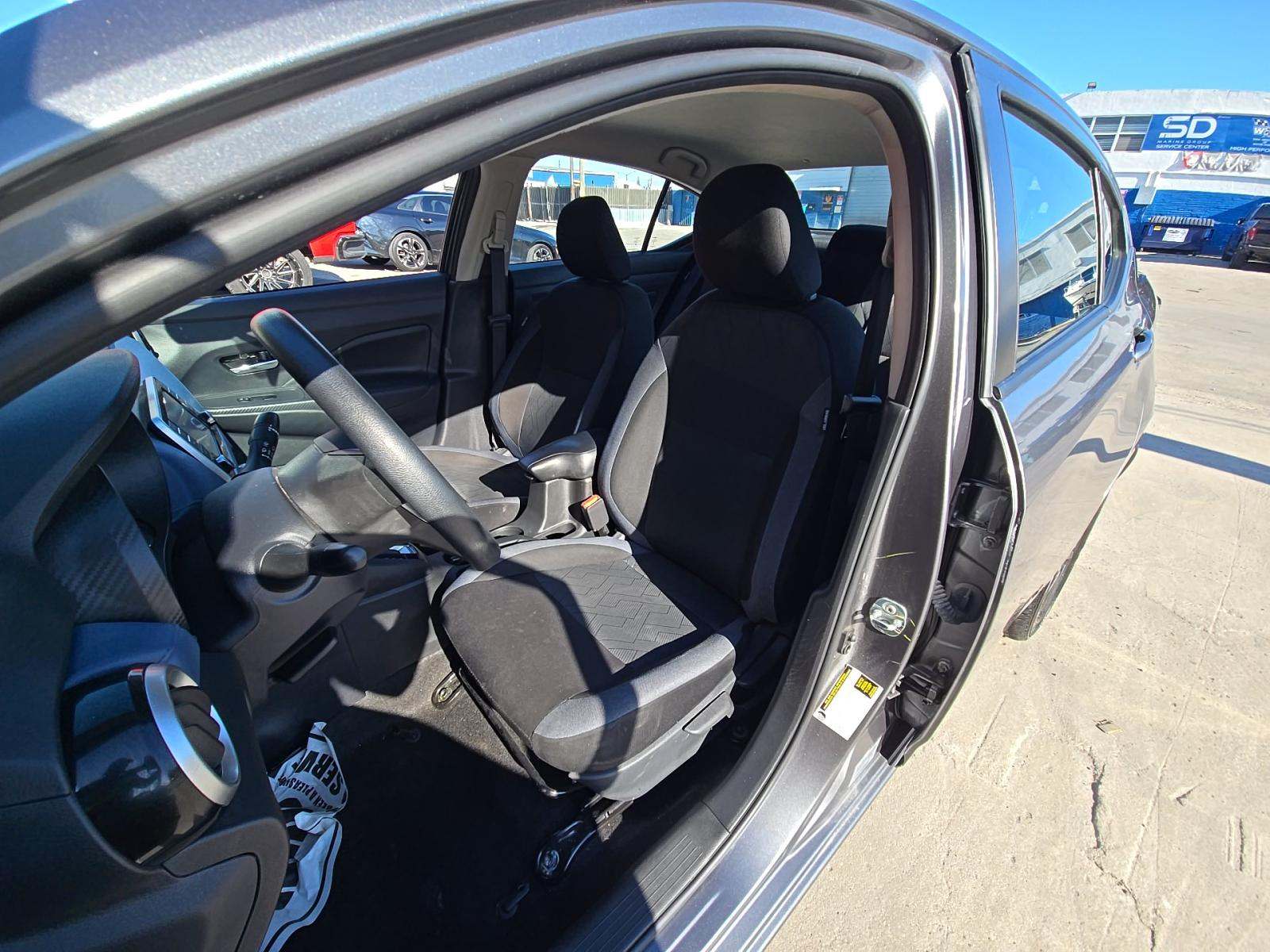 NISSAN VERSA - 2