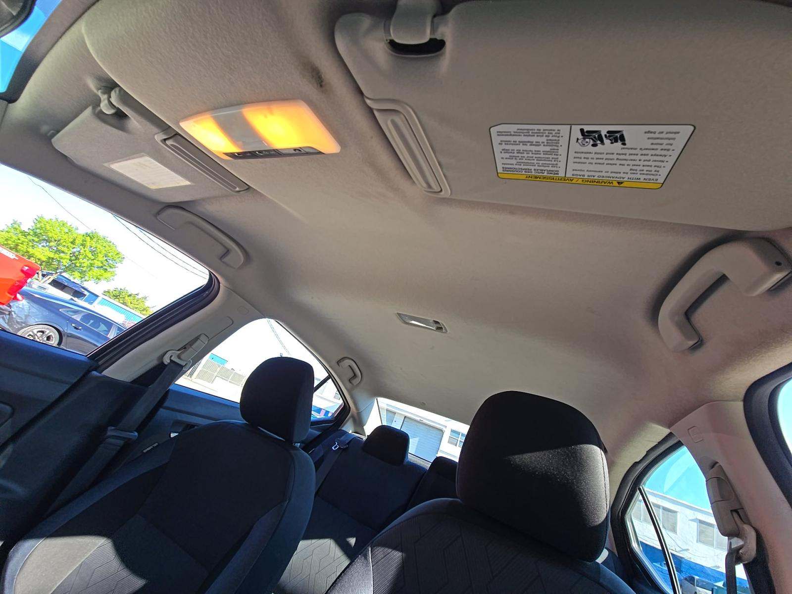 NISSAN VERSA - 7