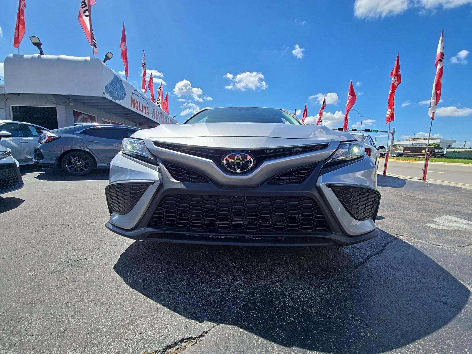 2024 Toyota Camry SE FWD