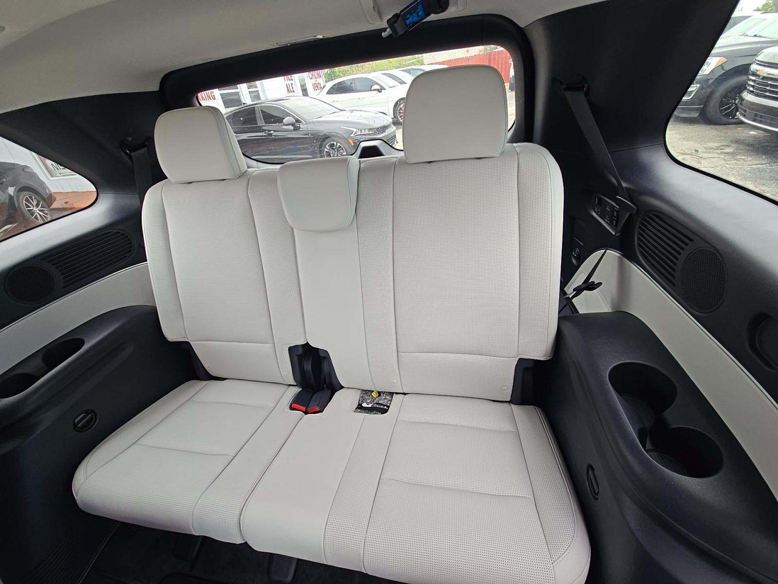 HYUNDAI CALLIGRAPHY - 10