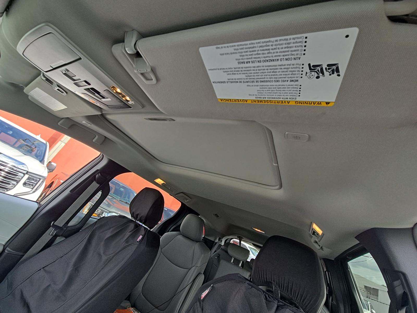 2025 Toyota Sienna XLE FWD