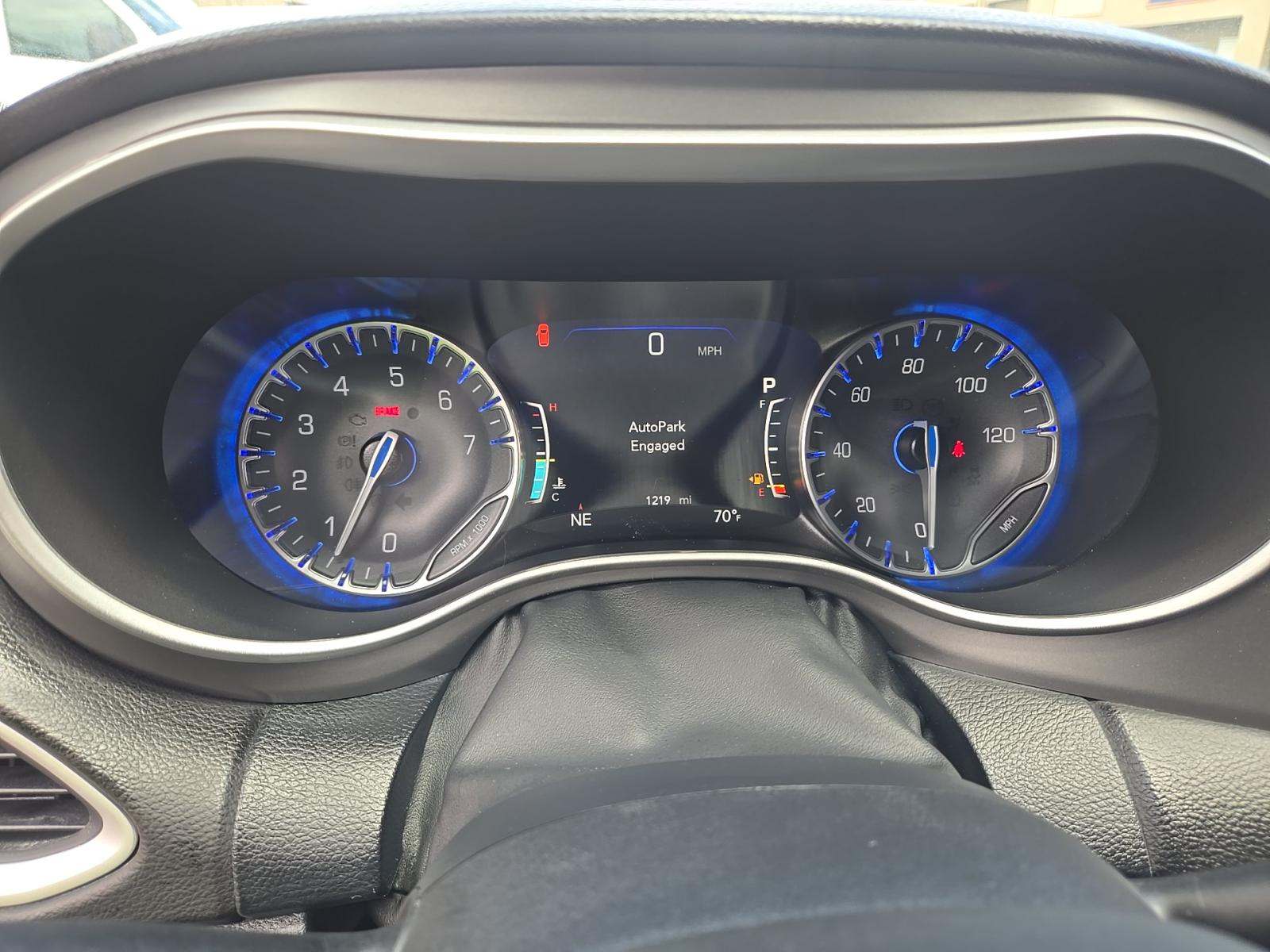CHRYSLER VOYAGER - 5