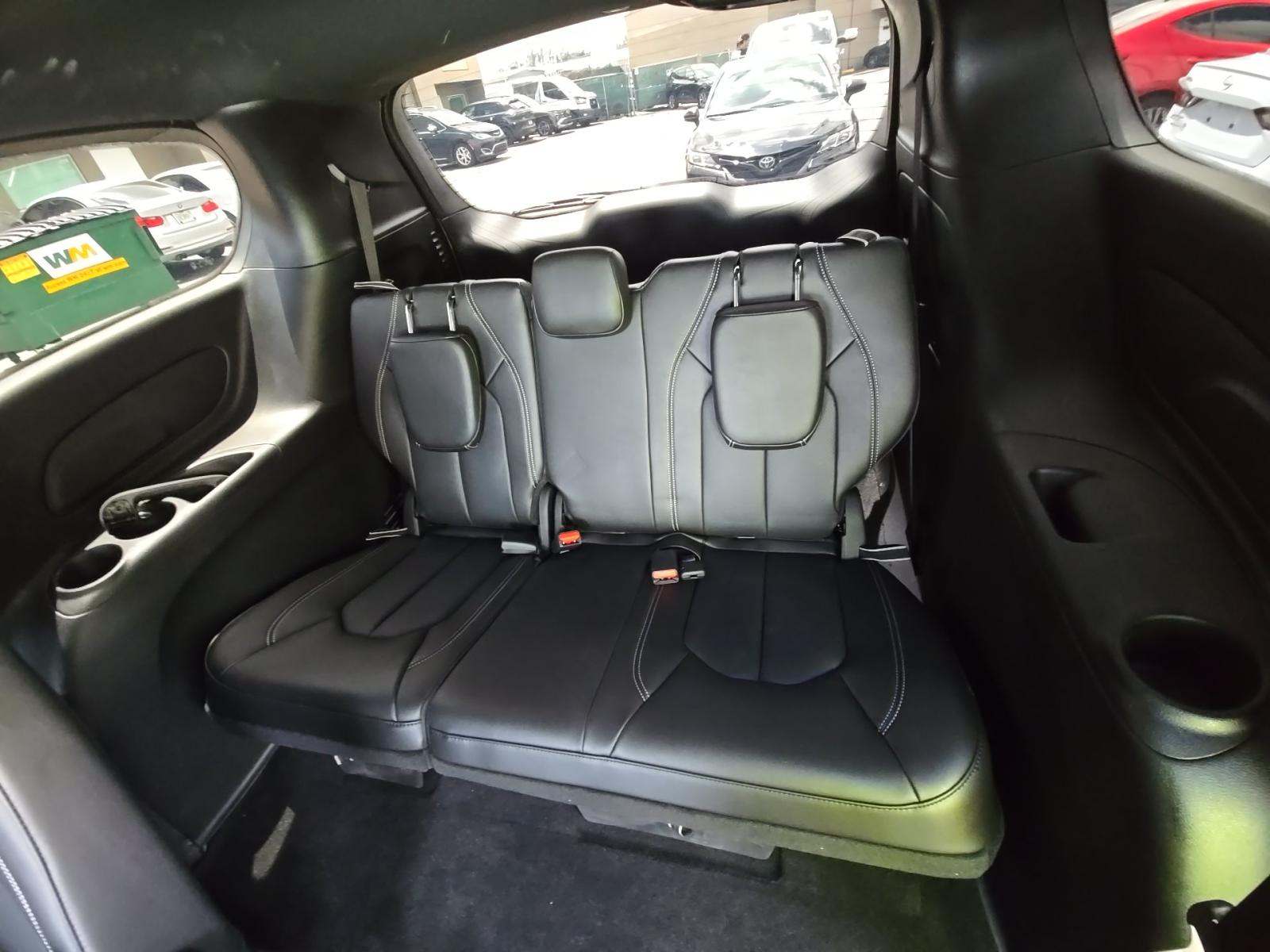 CHRYSLER VOYAGER - 10