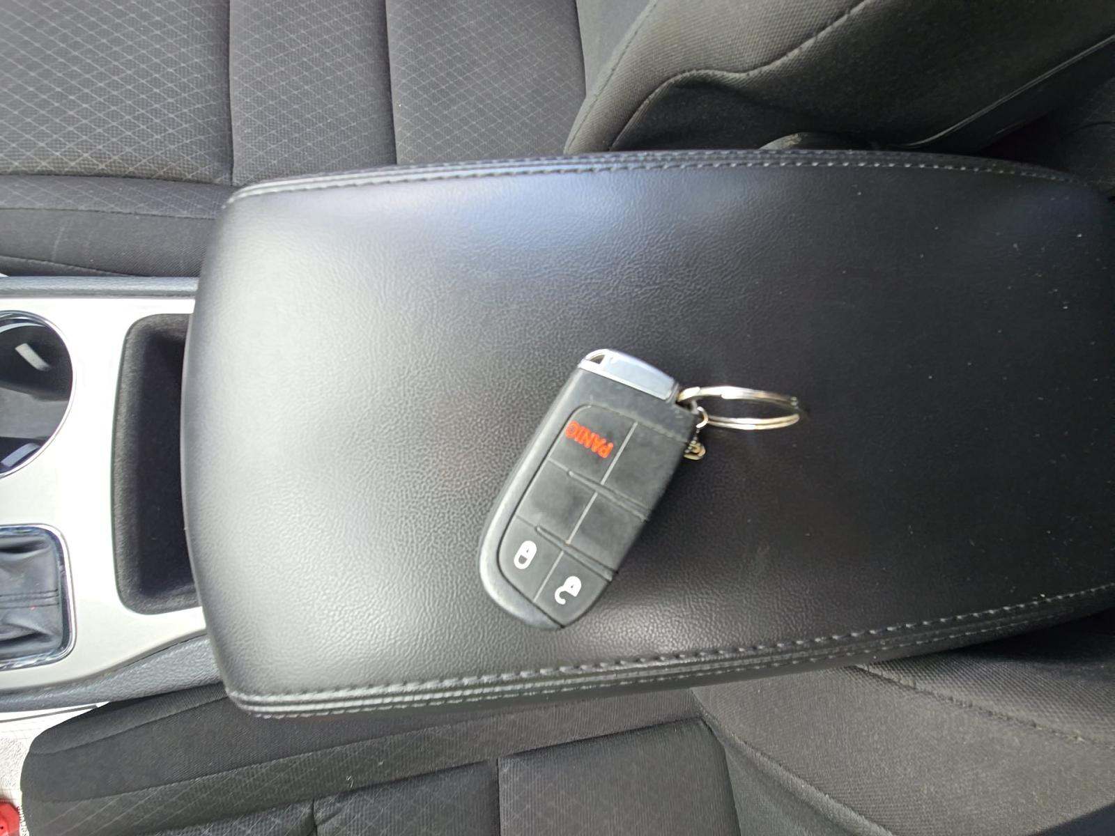 JEEP LAREDO E EDITION - 4